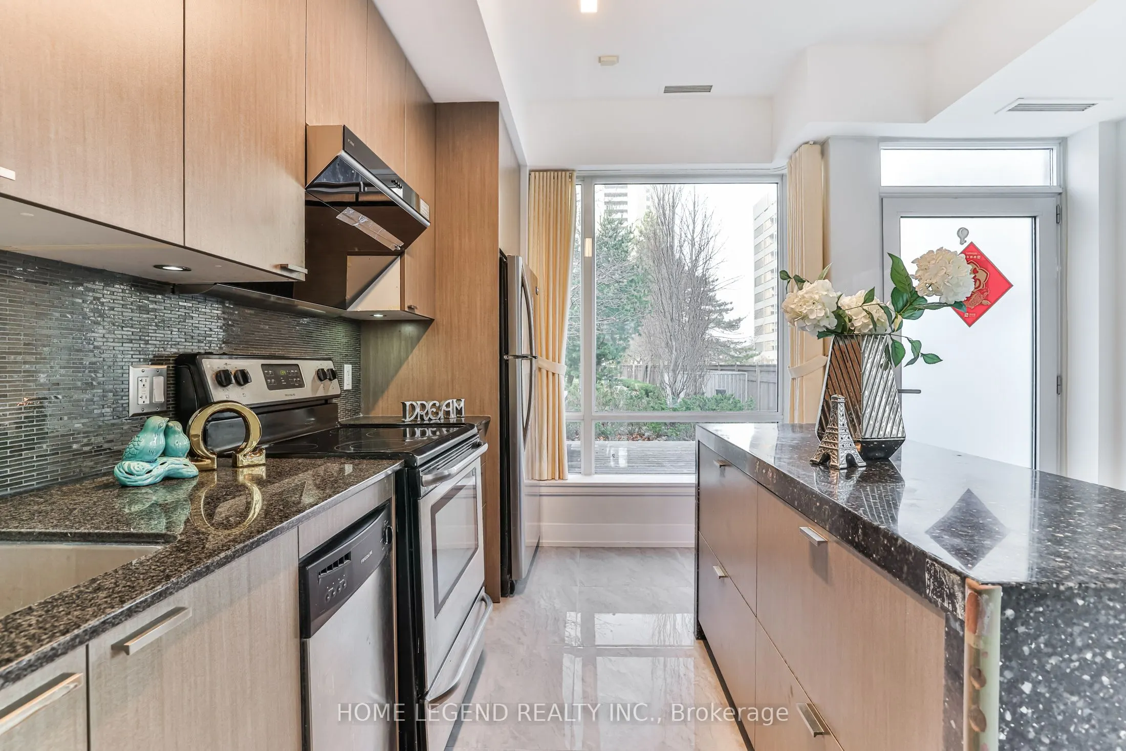 23 Sheppard Avenue E, #Th17