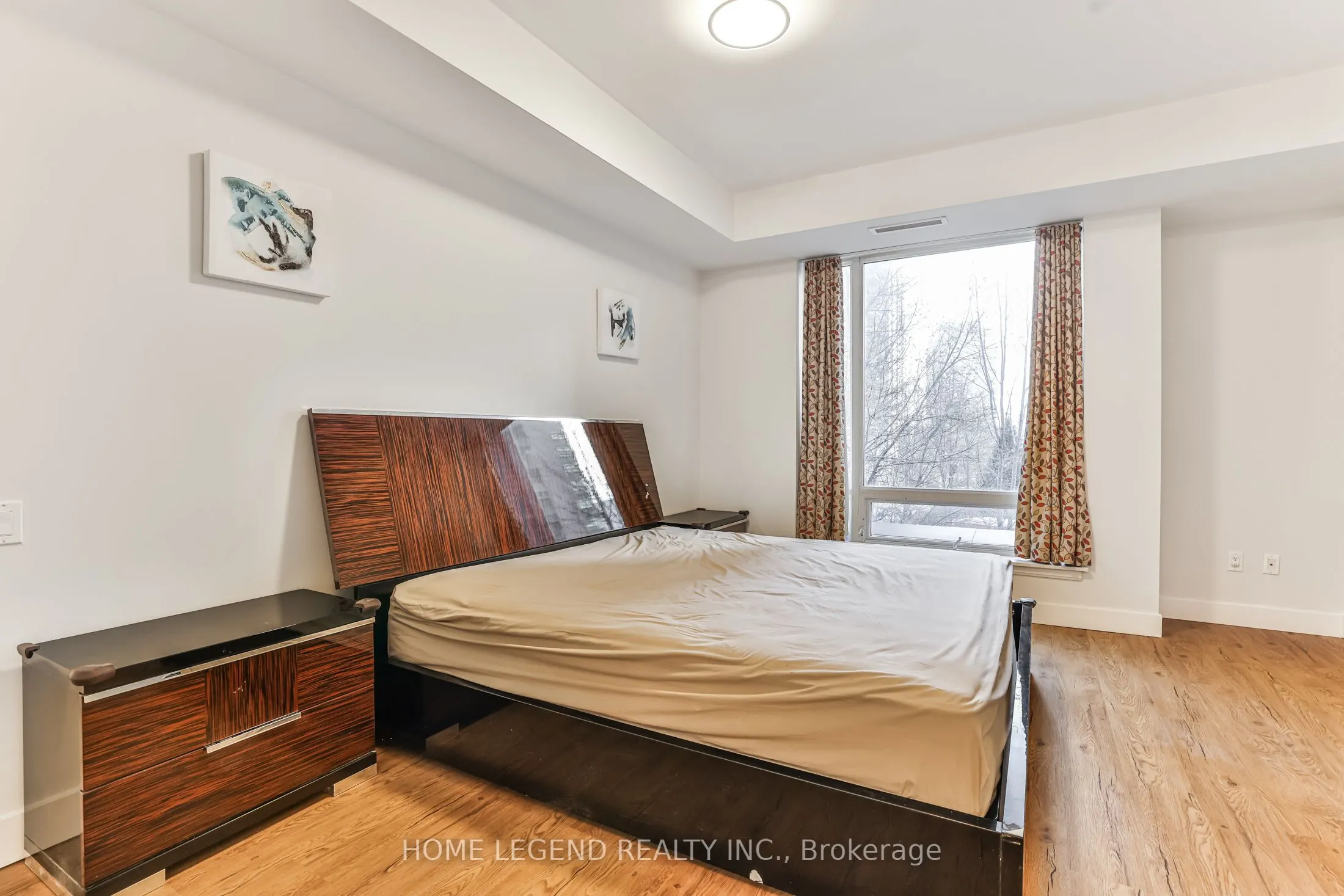 23 Sheppard Avenue E, #Th17