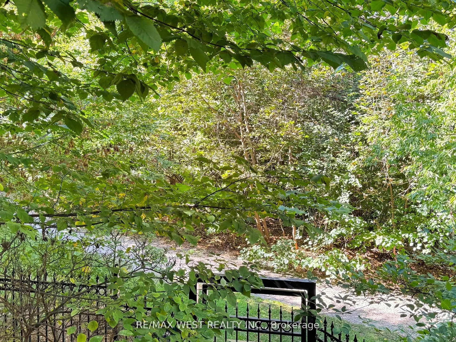 20 Burkebrook Place, #Th 14