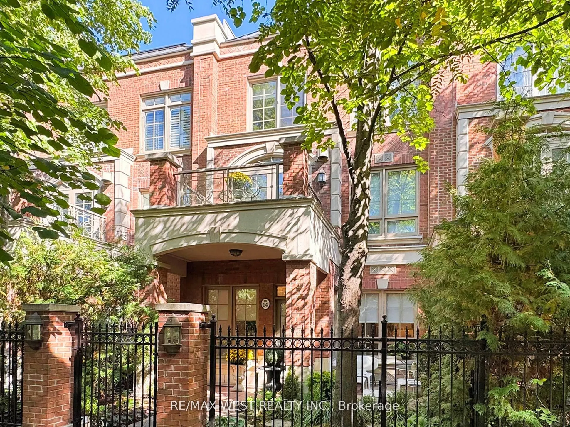 20 Burkebrook Place, #Th 14