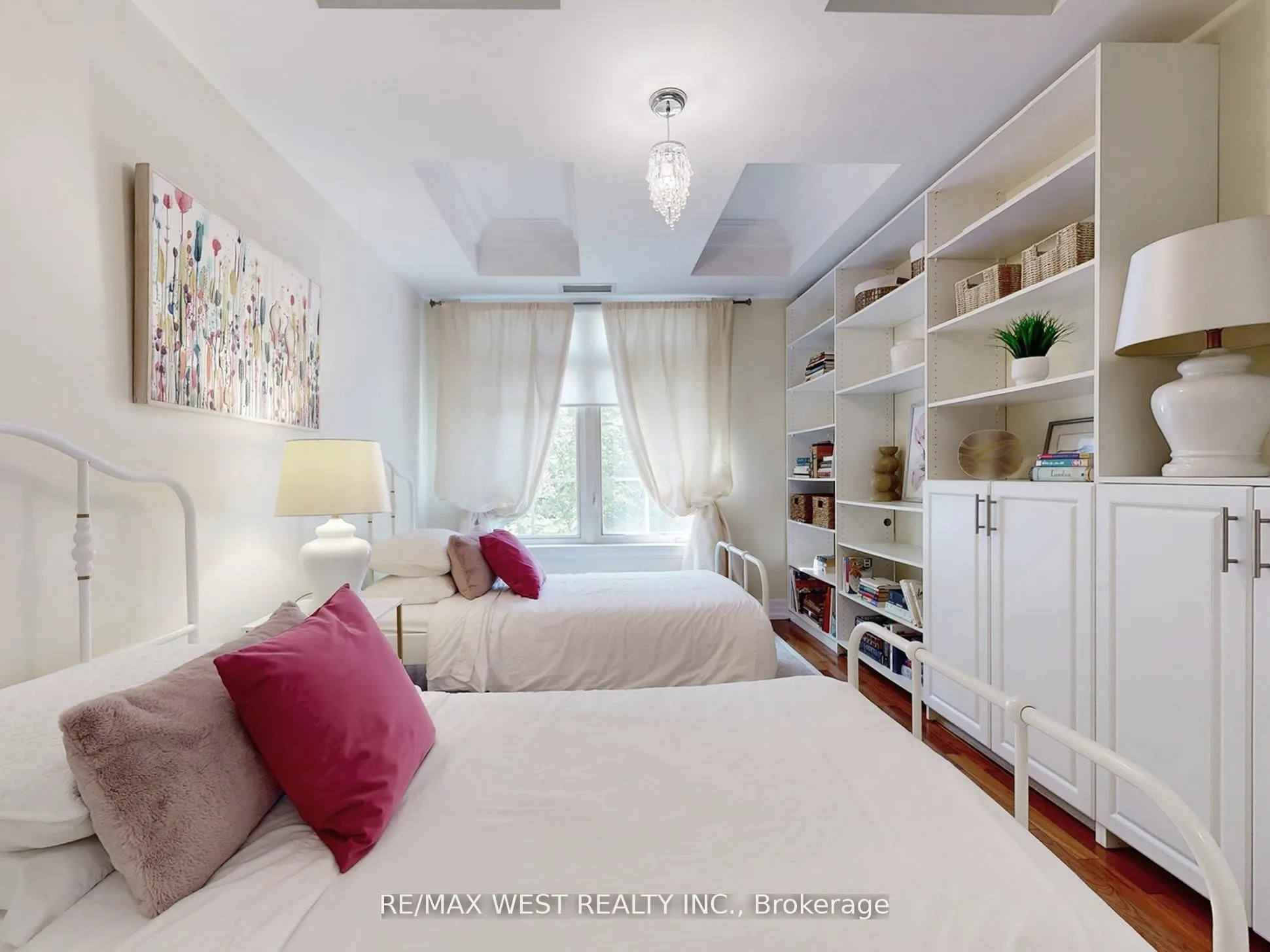 20 Burkebrook Place, #Th 14