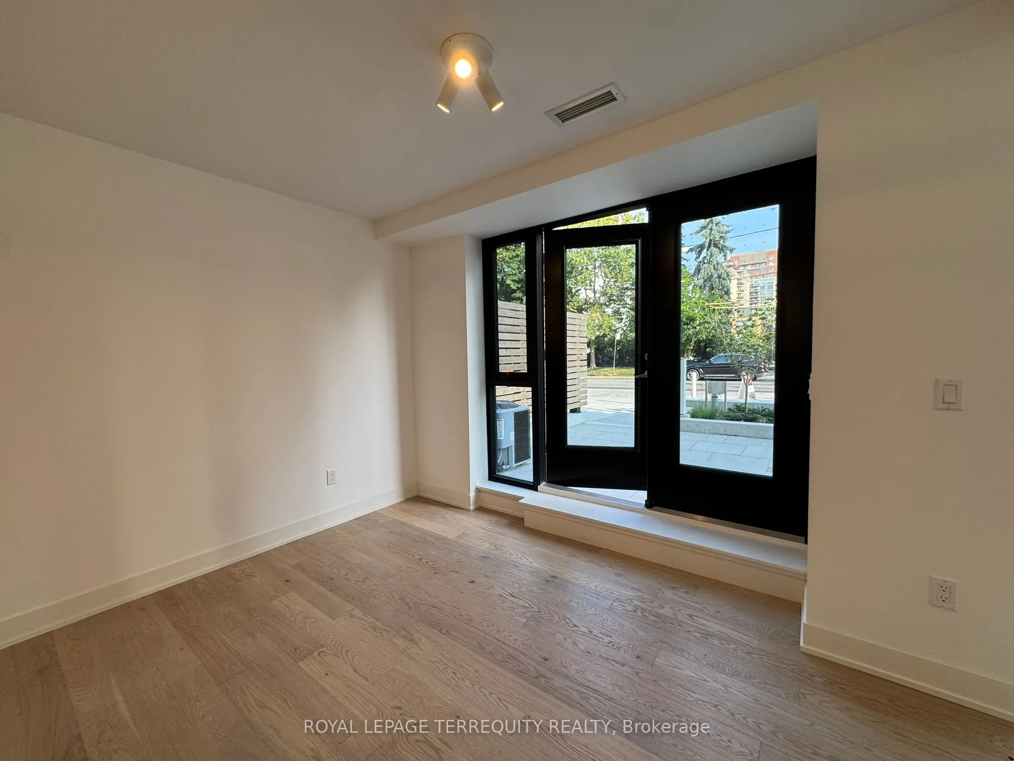 200 Keewatin Avenue, #103