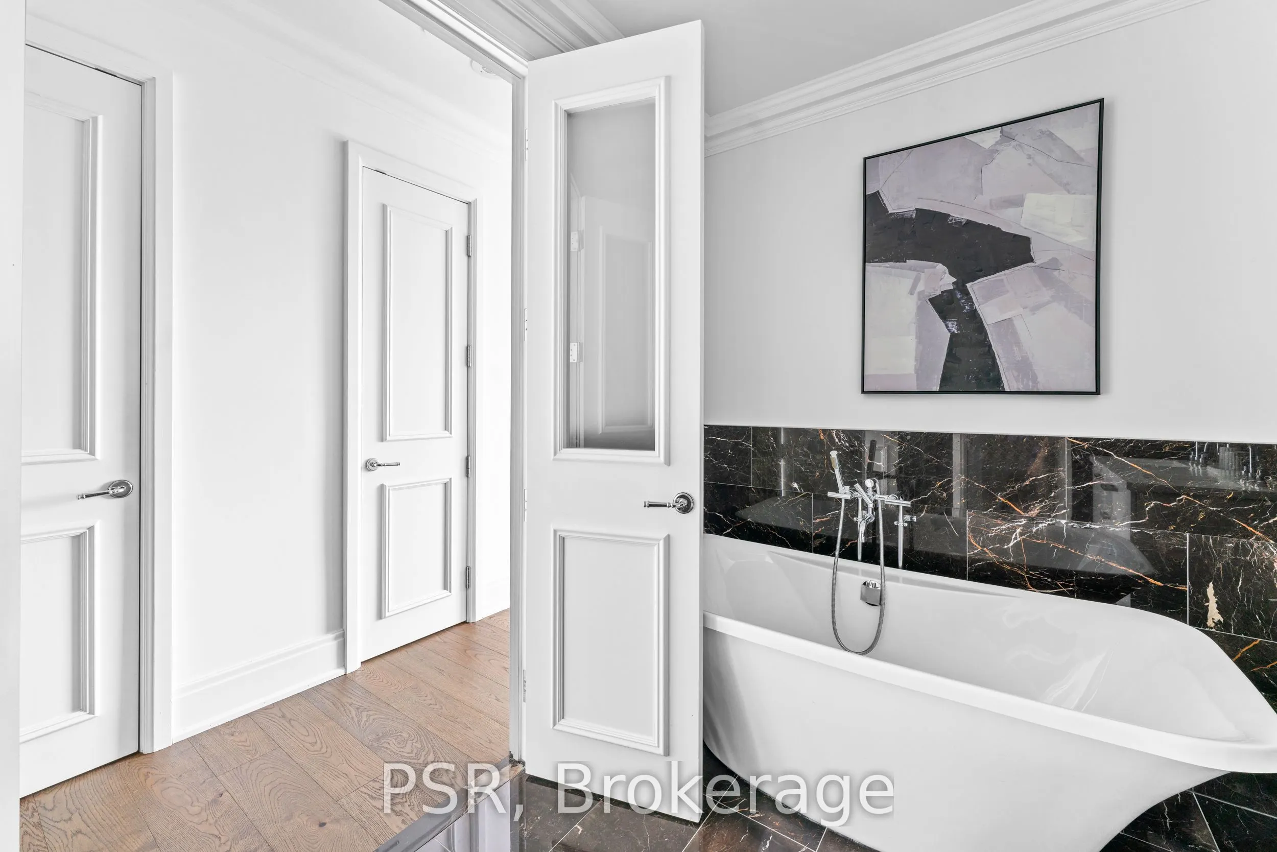 311 Bay Street, #4804