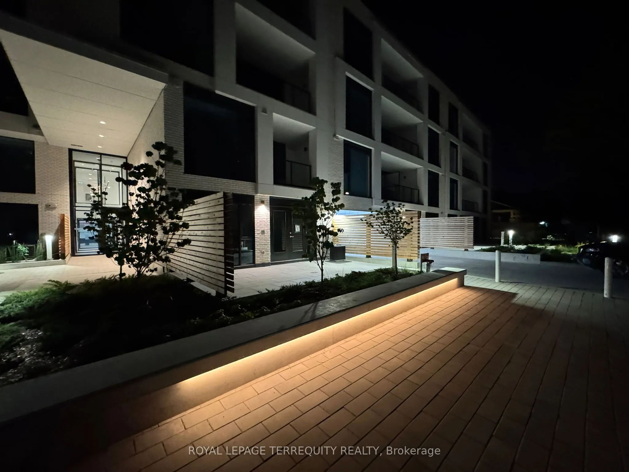 200 Keewatin Avenue, #207