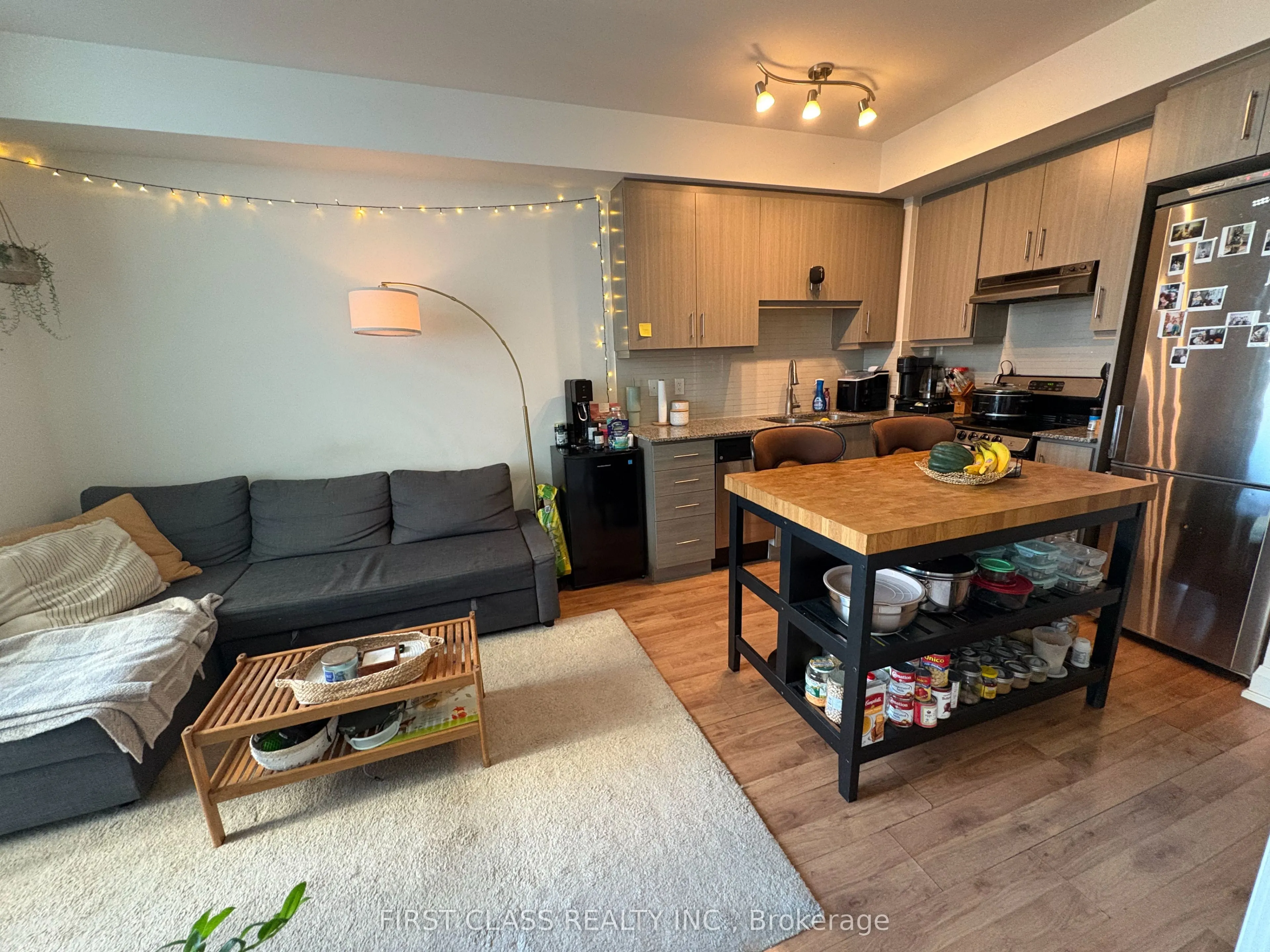 68 Canterbury Place, #1612