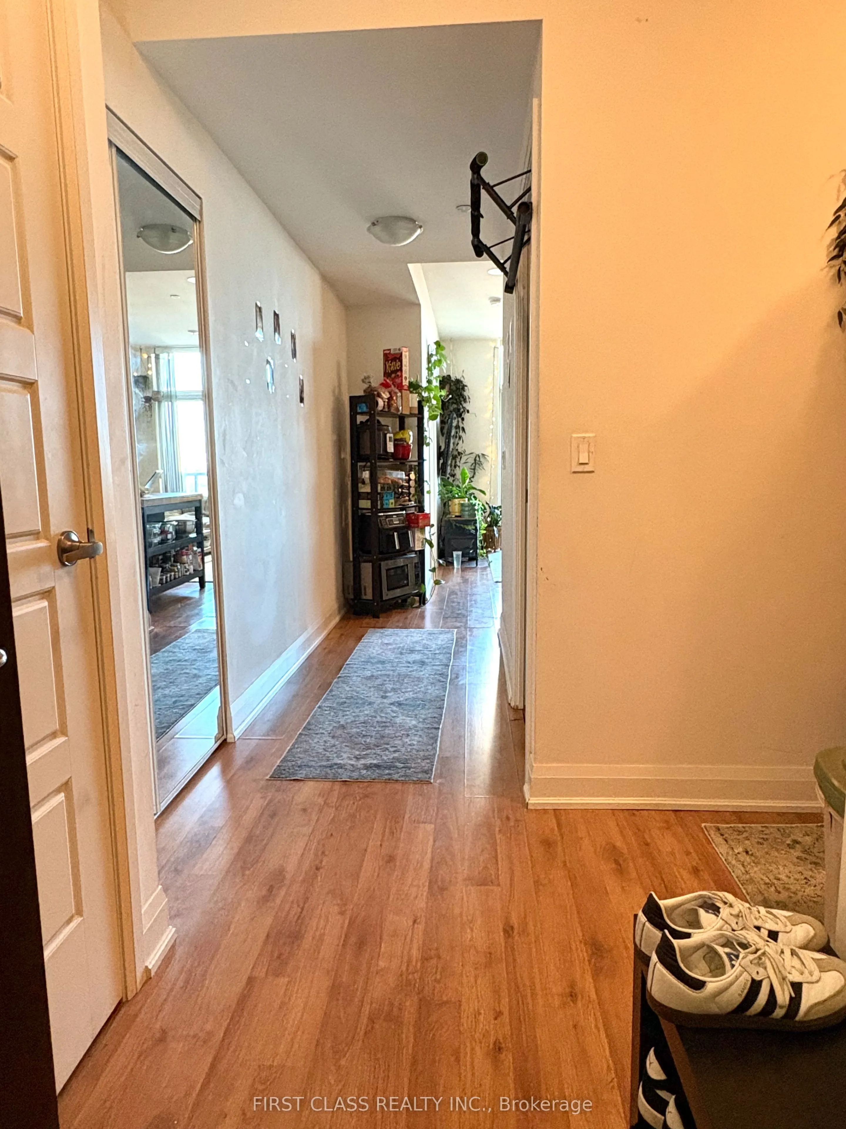 68 Canterbury Place, #1612