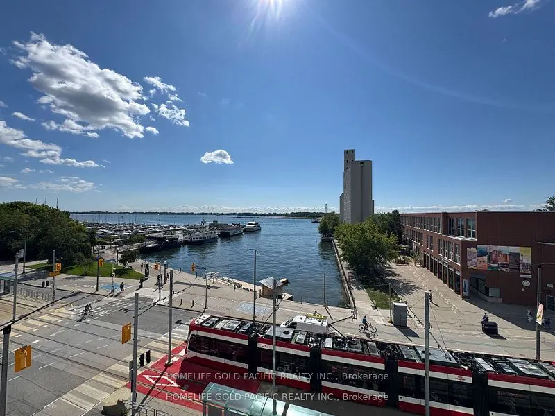 600 Queens Quay W, #611