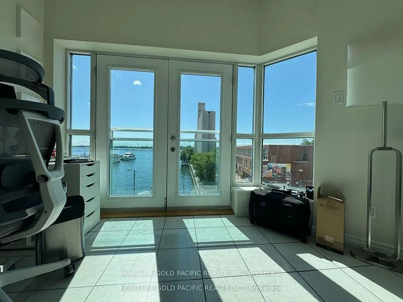 600 Queens Quay W, #611