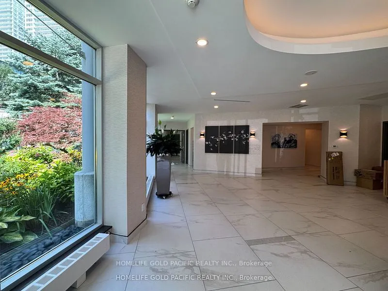 600 Queens Quay W, #611