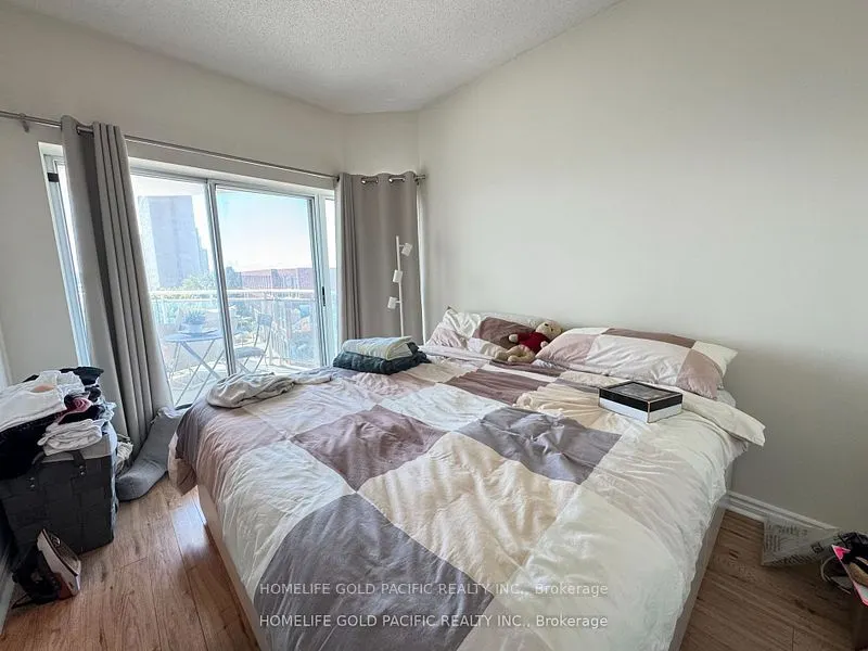 600 Queens Quay W, #611