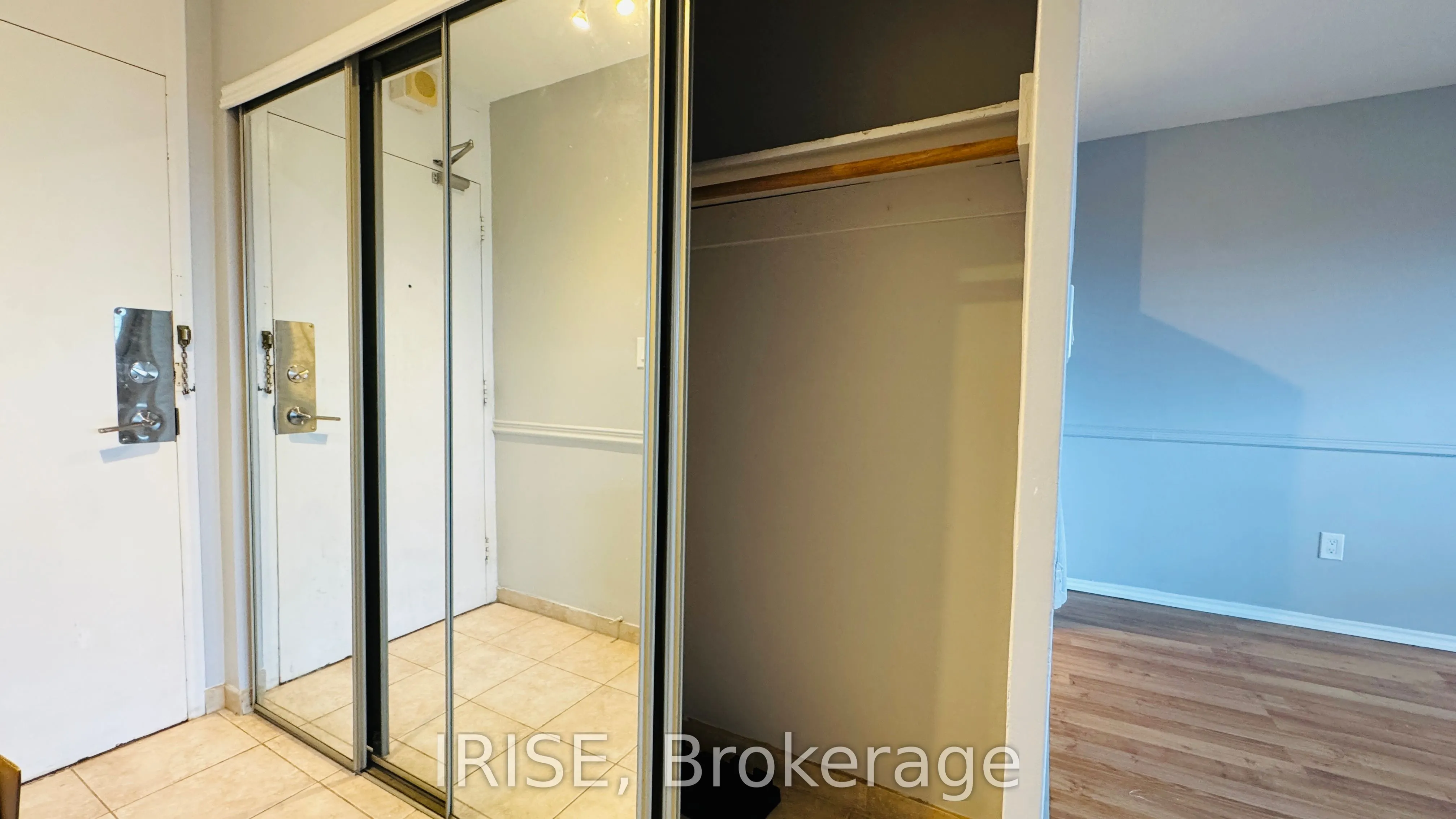 40 Homewood Avenue, #2008