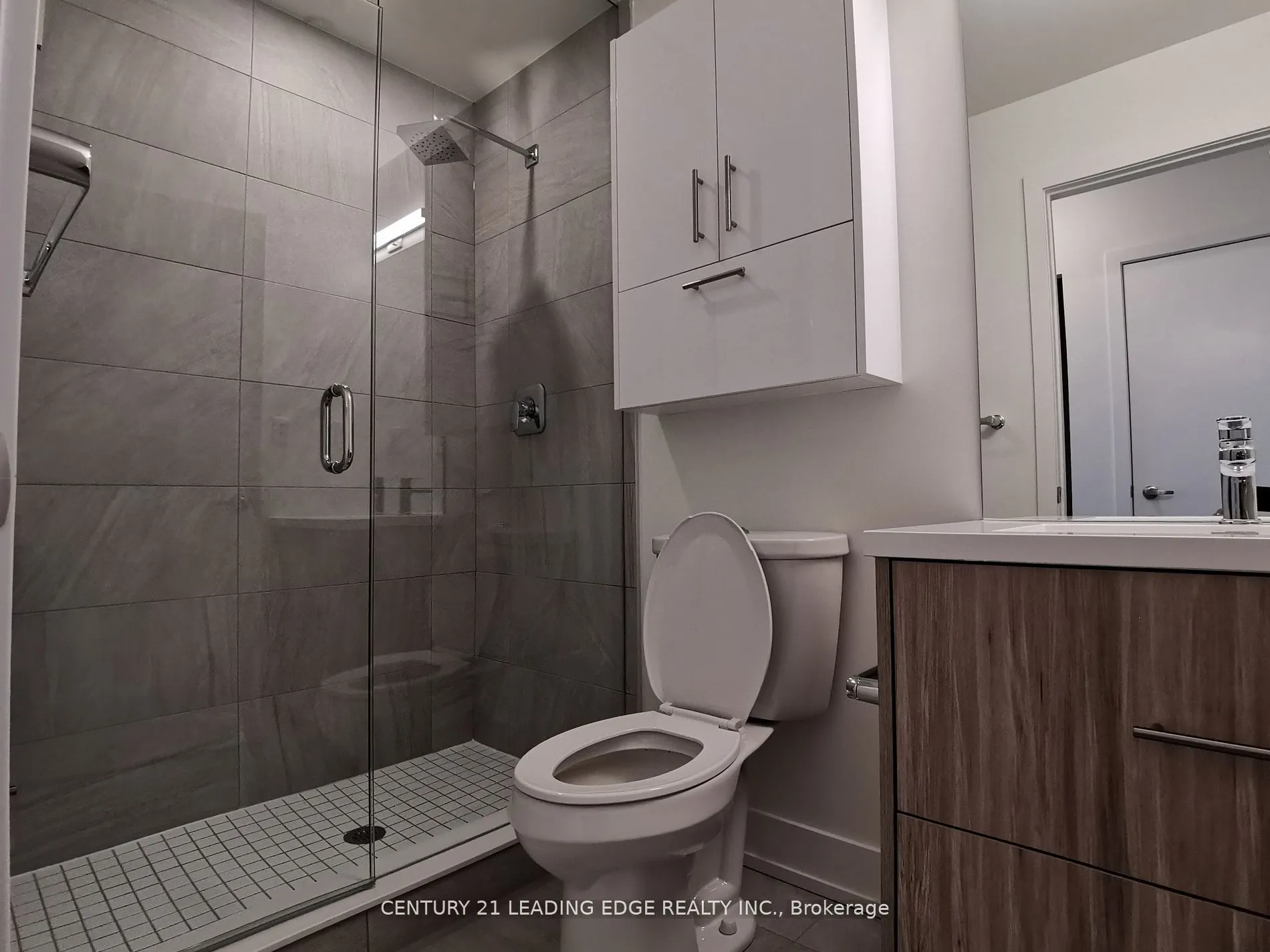 180 Fairview Mall Drive, #711