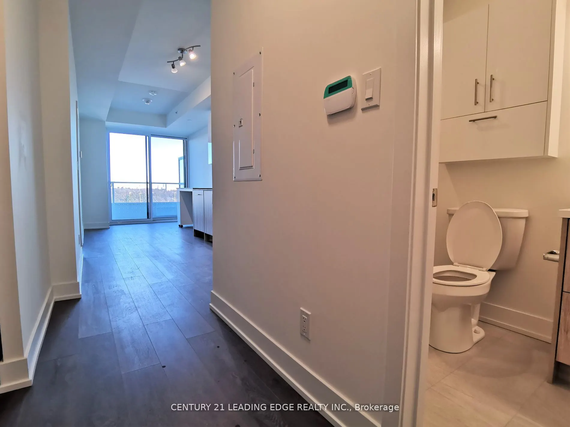 180 Fairview Mall Drive, #711