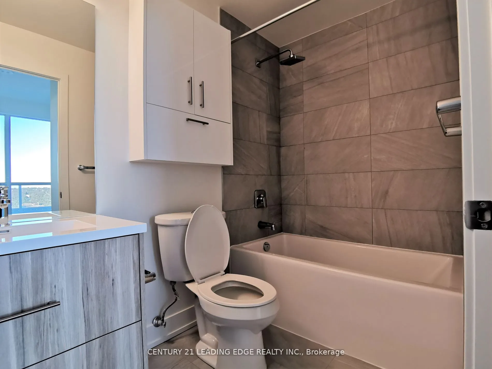 180 Fairview Mall Drive, #711