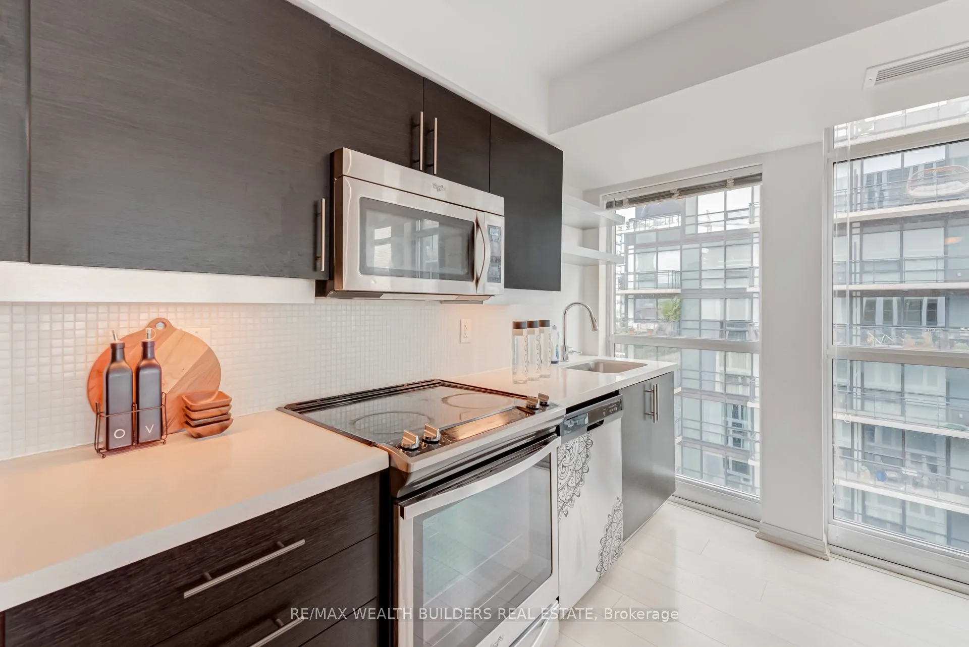 400 Adelaide Street E, #2322