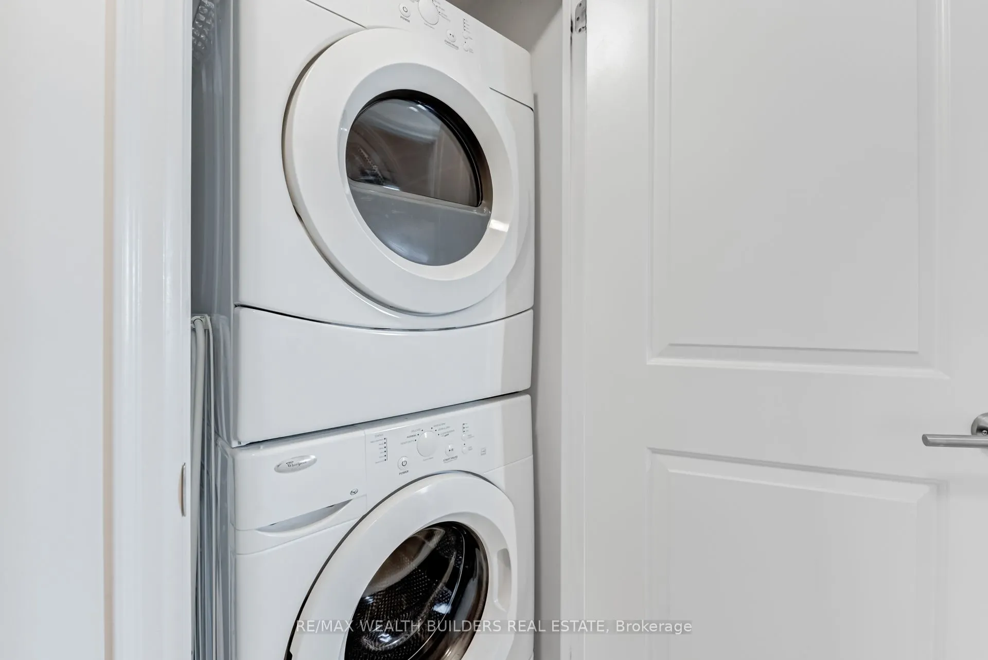 400 Adelaide Street E, #2322