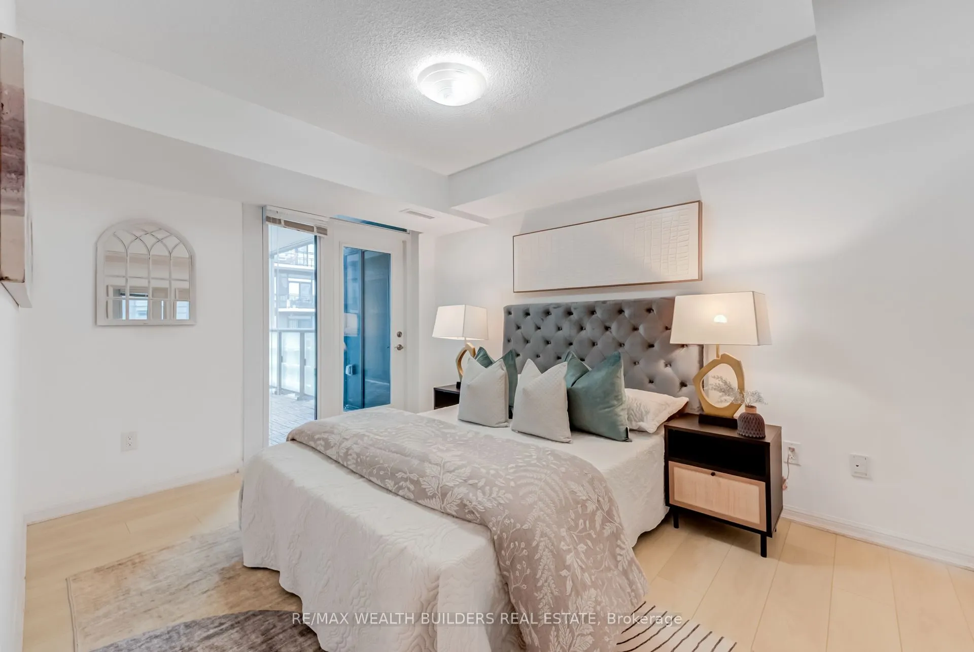 400 Adelaide Street E, #2322