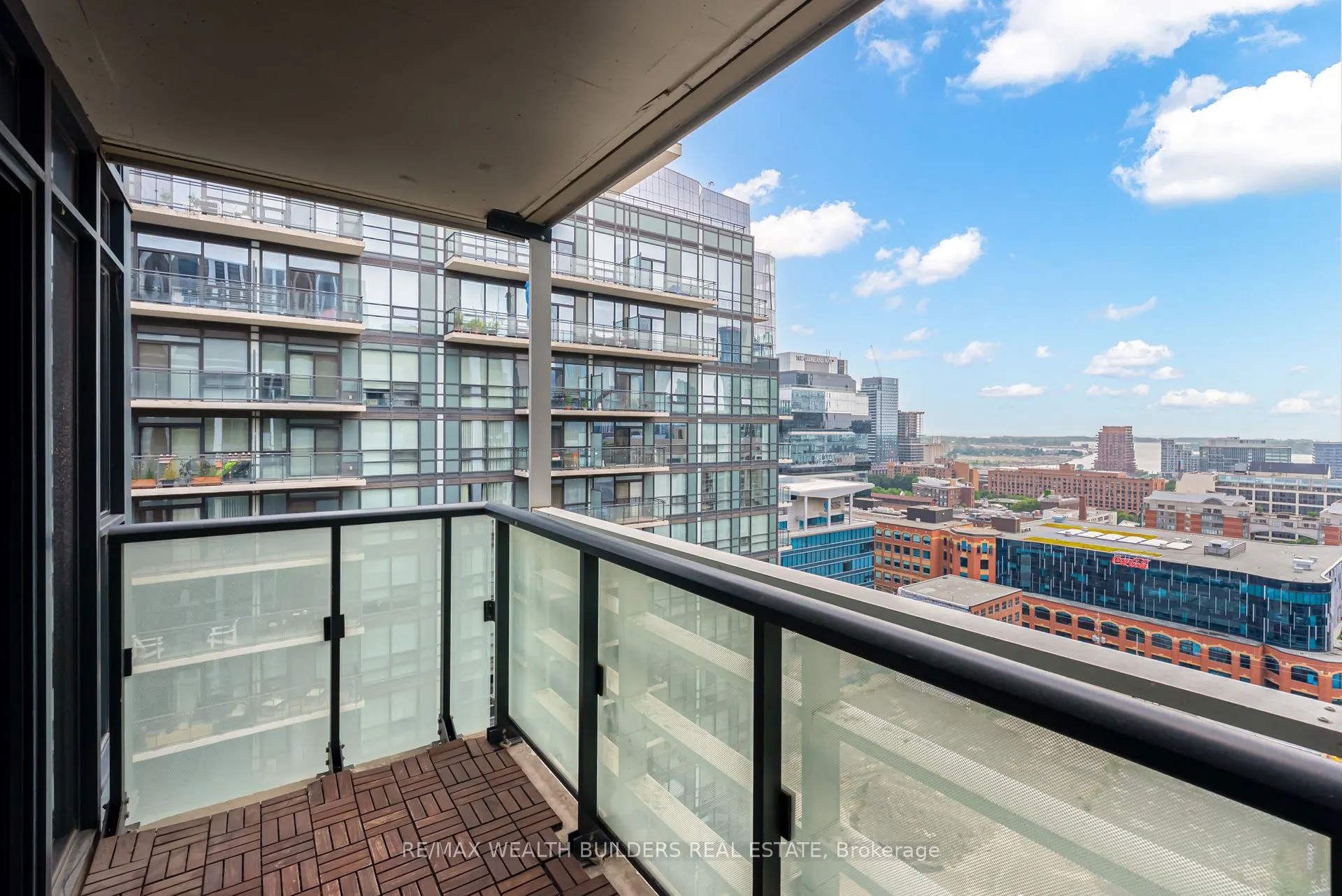 400 Adelaide Street E, #2322