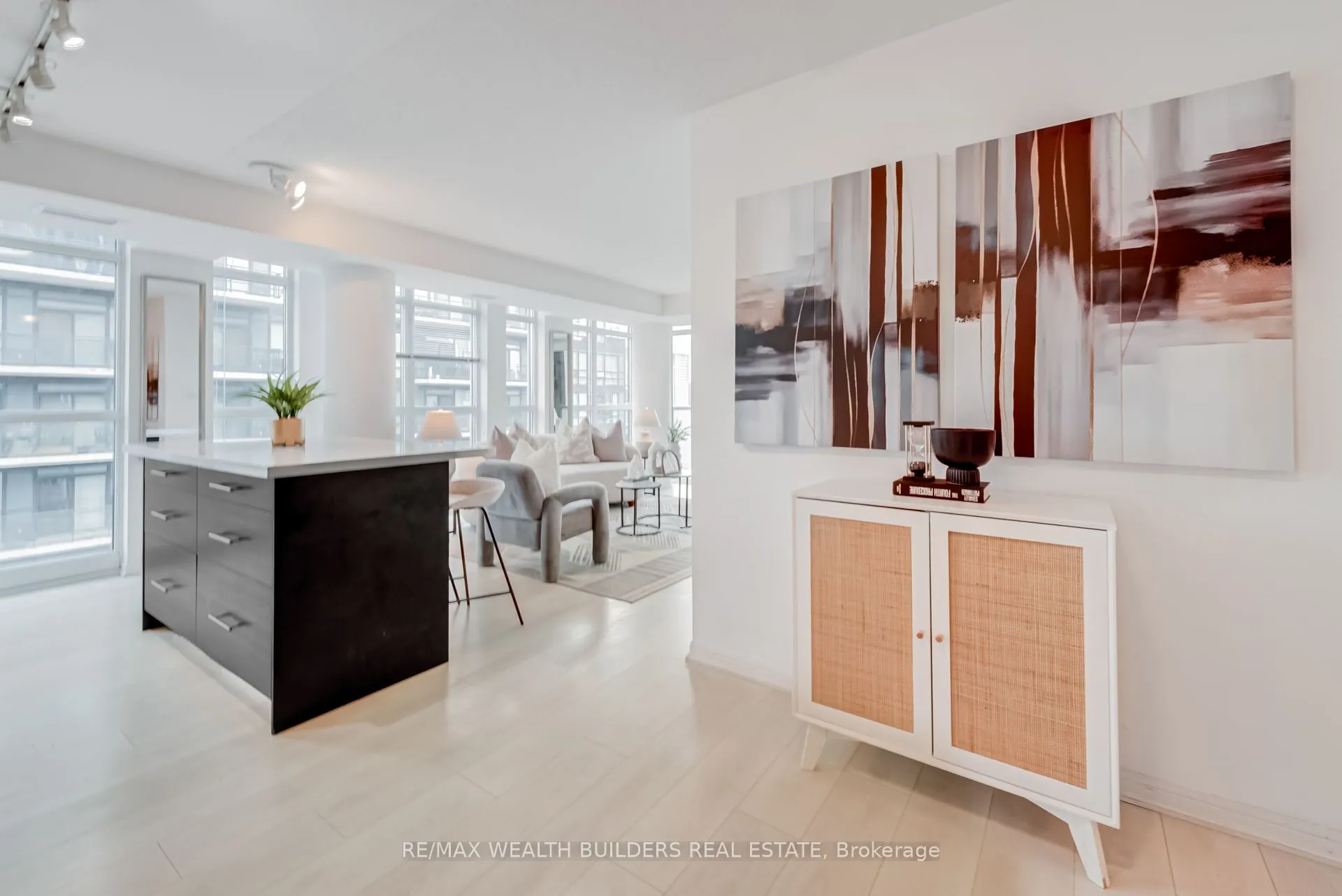 400 Adelaide Street E, #2322