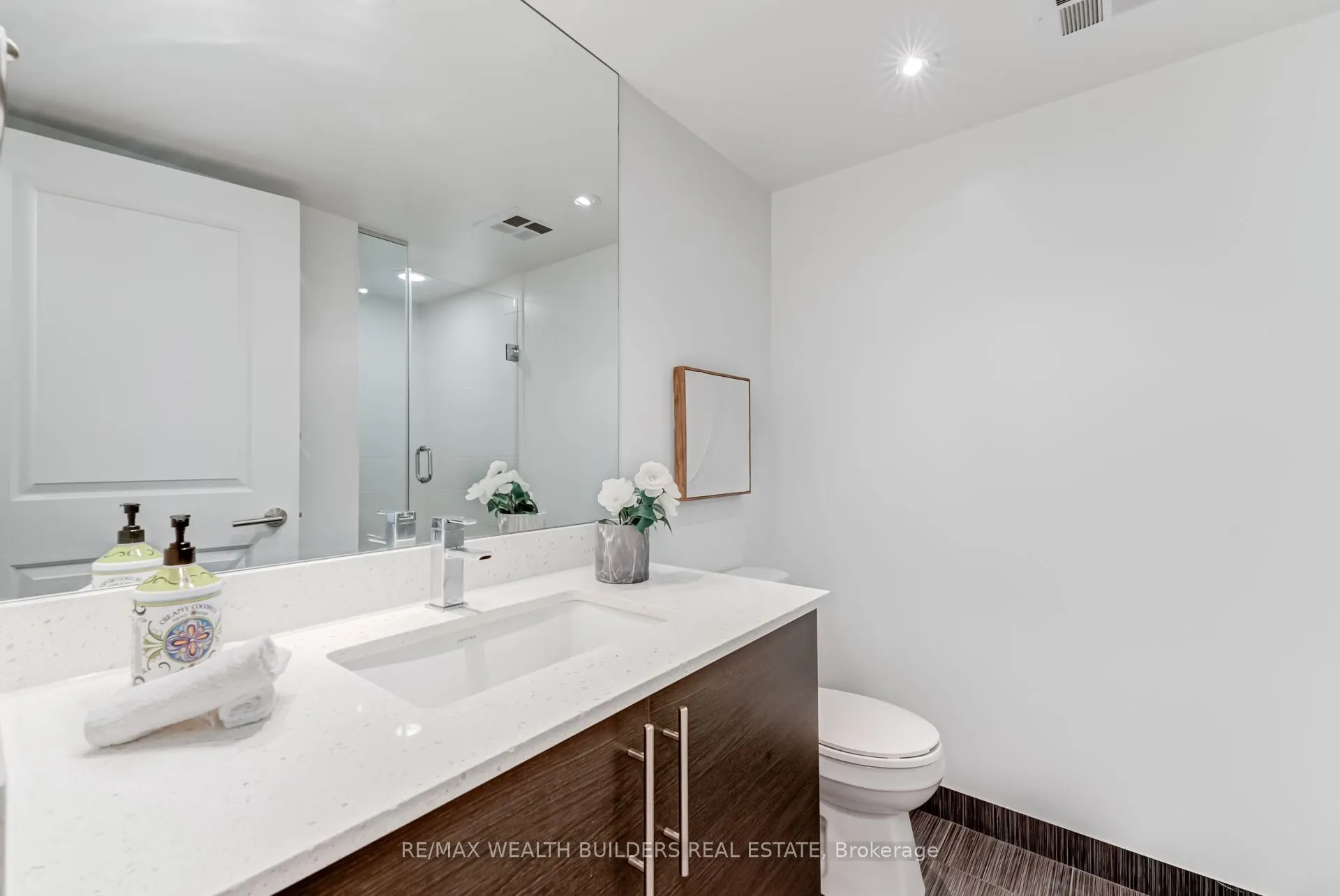 400 Adelaide Street E, #2322