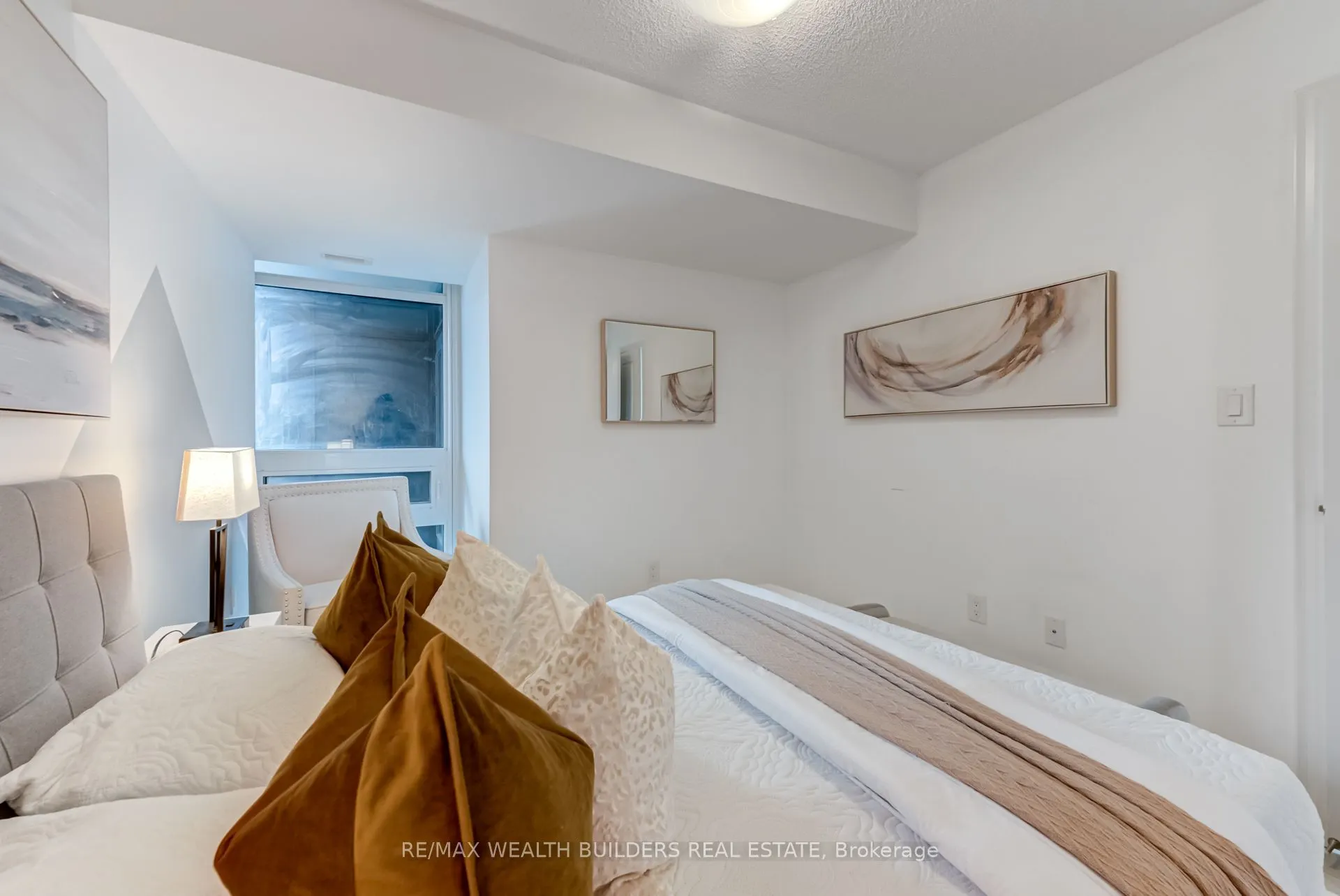 400 Adelaide Street E, #2322