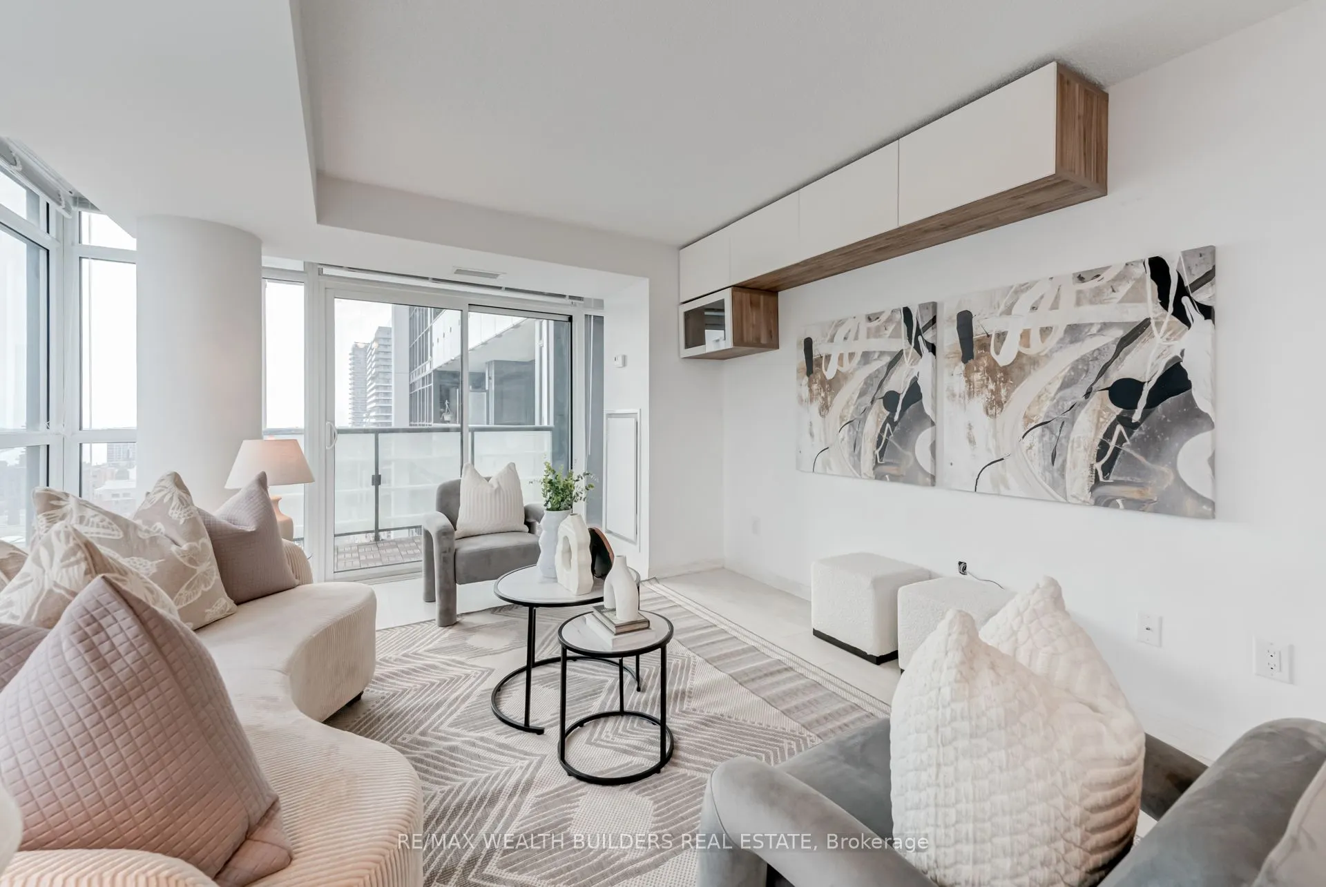 400 Adelaide Street E, #2322