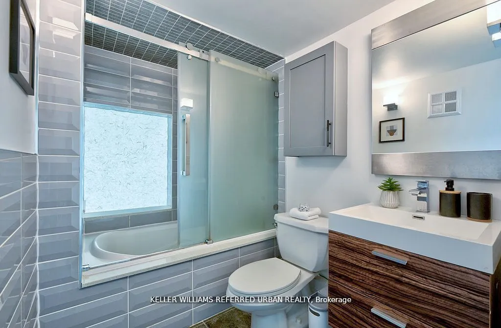 160 Baldwin Street, #209