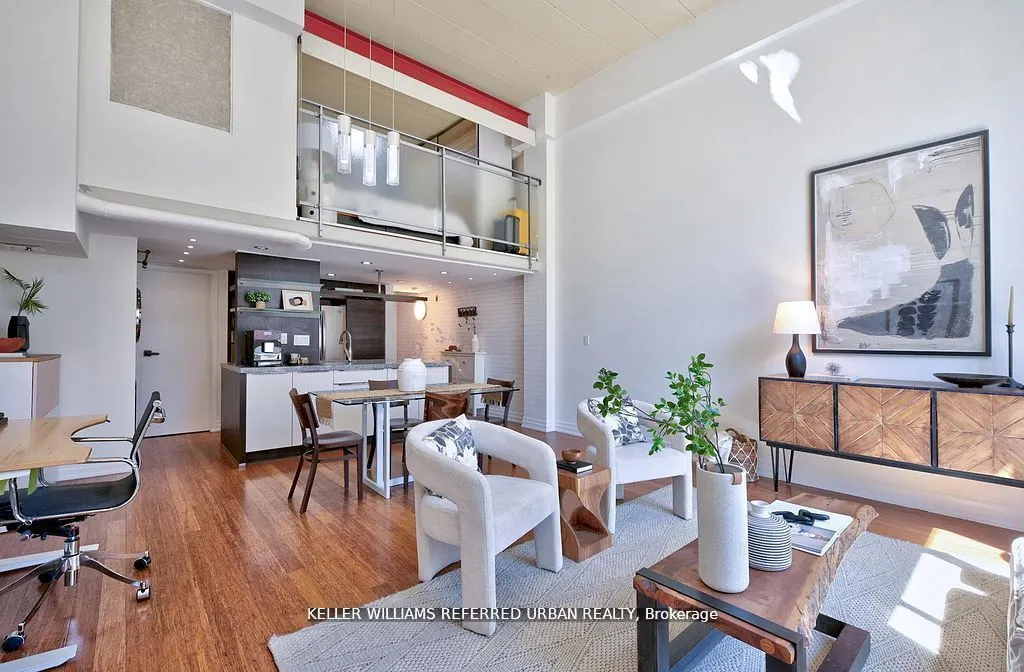 160 Baldwin Street, #209