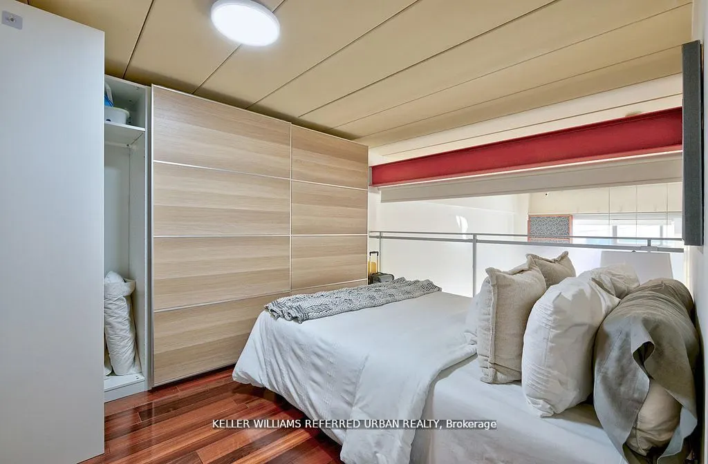 160 Baldwin Street, #209