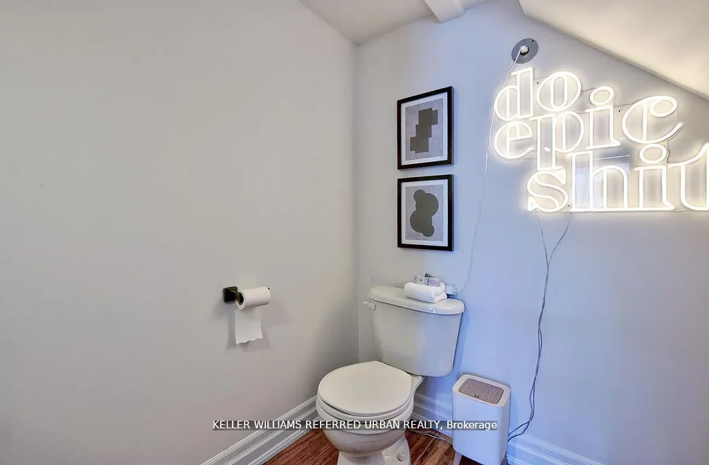 160 Baldwin Street, #209