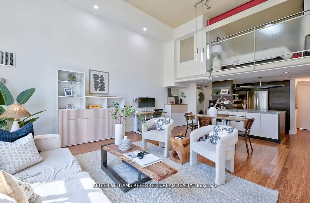 160 Baldwin Street, #209