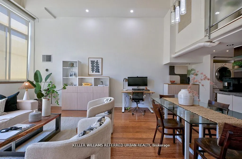 160 Baldwin Street, #209