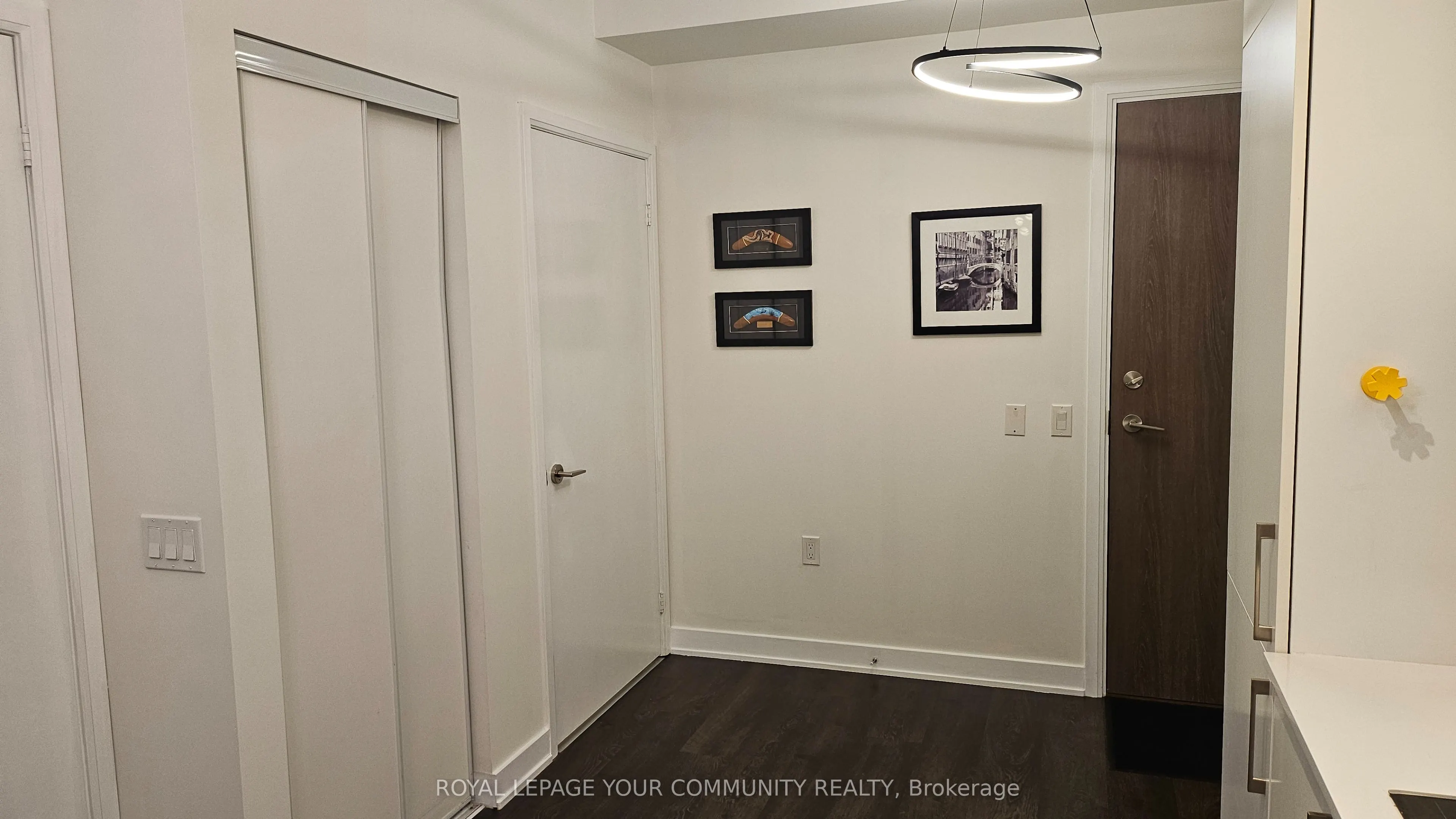 27 Bathurst Street, #1711