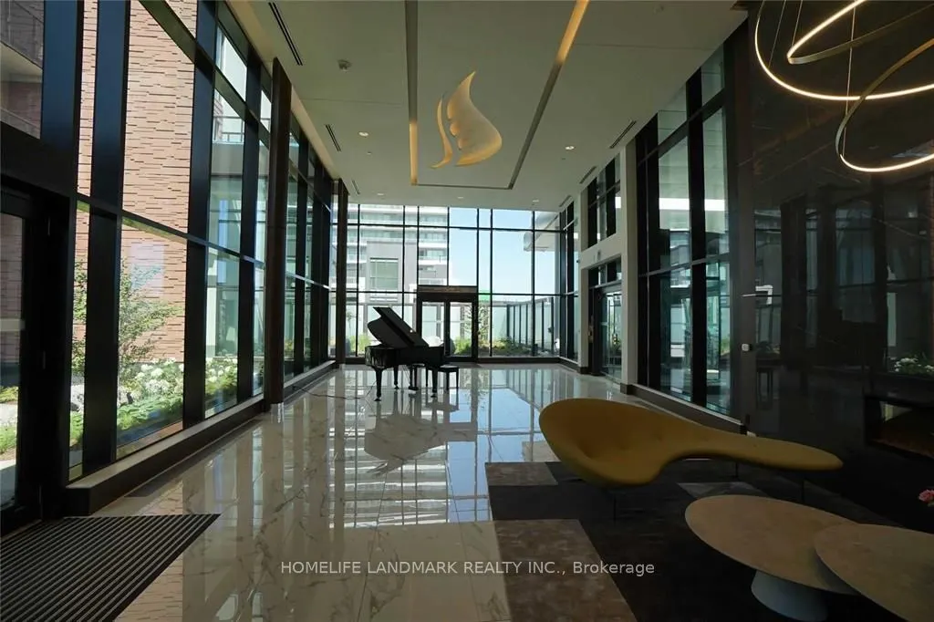 95 Mcmahon Drive, #1015