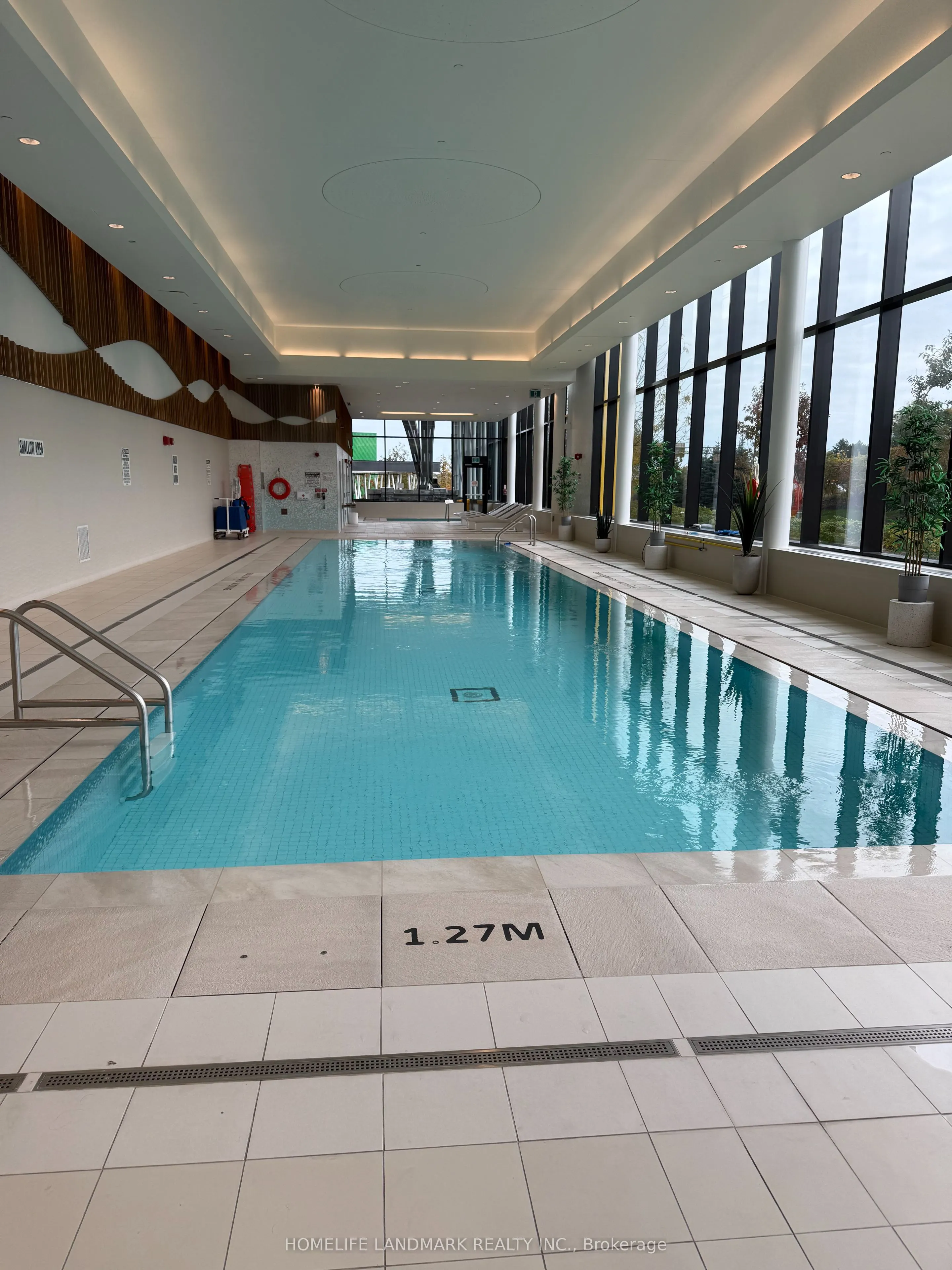 95 Mcmahon Drive, #1015