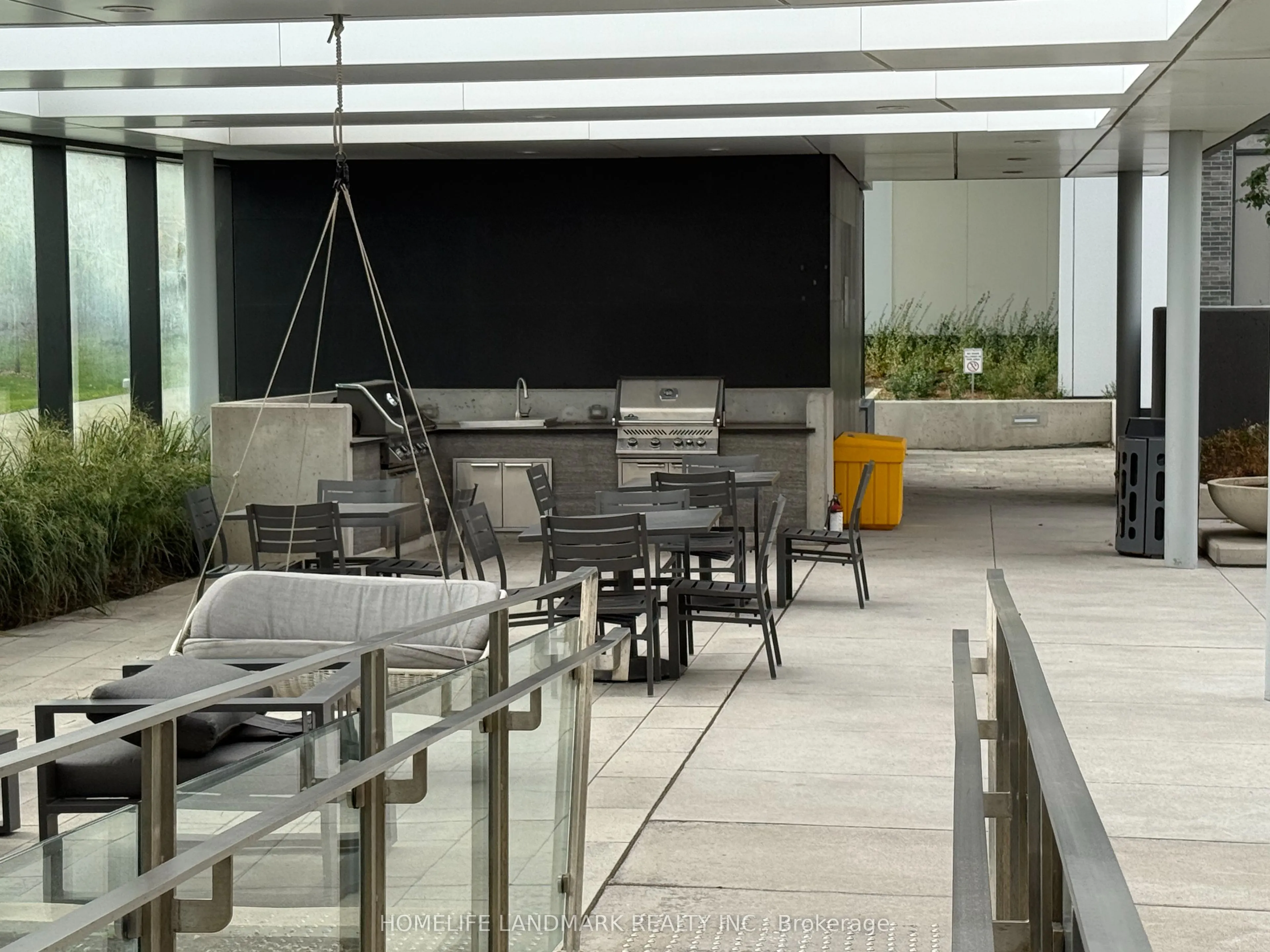 95 Mcmahon Drive, #1015