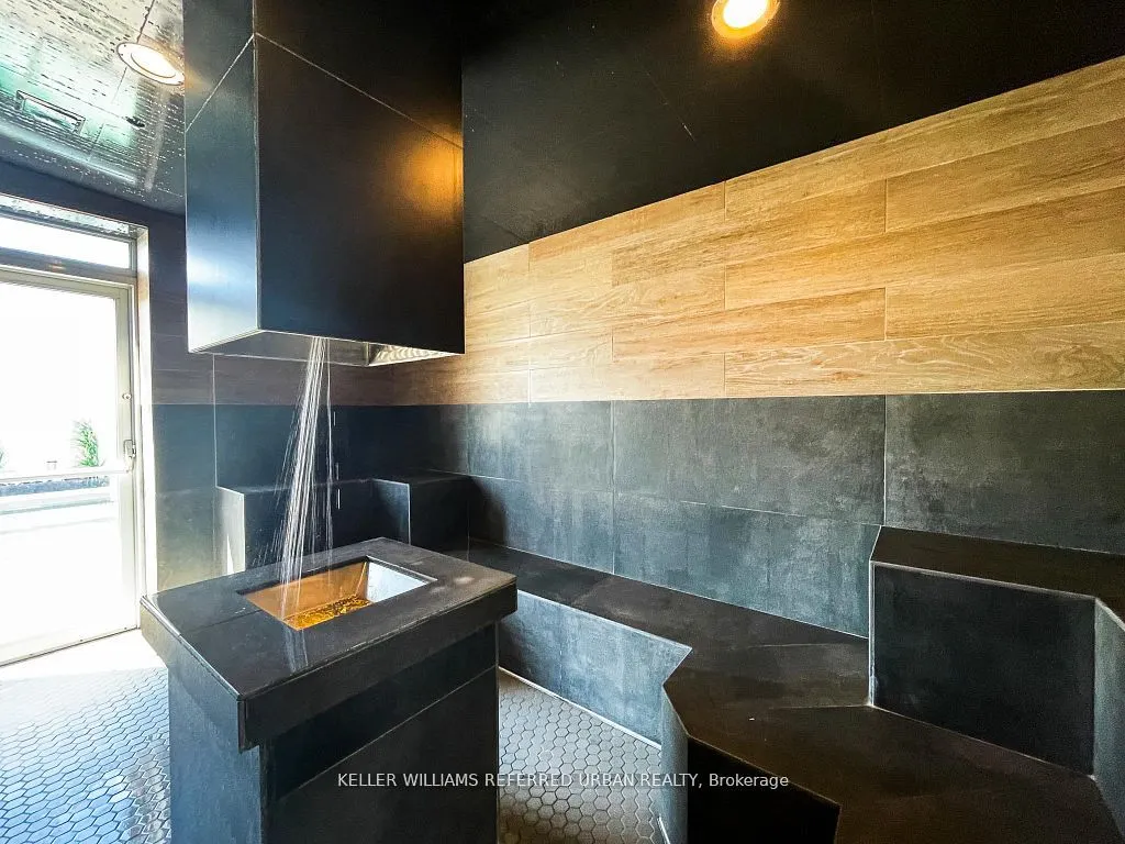 3018 Yonge Street, #1015