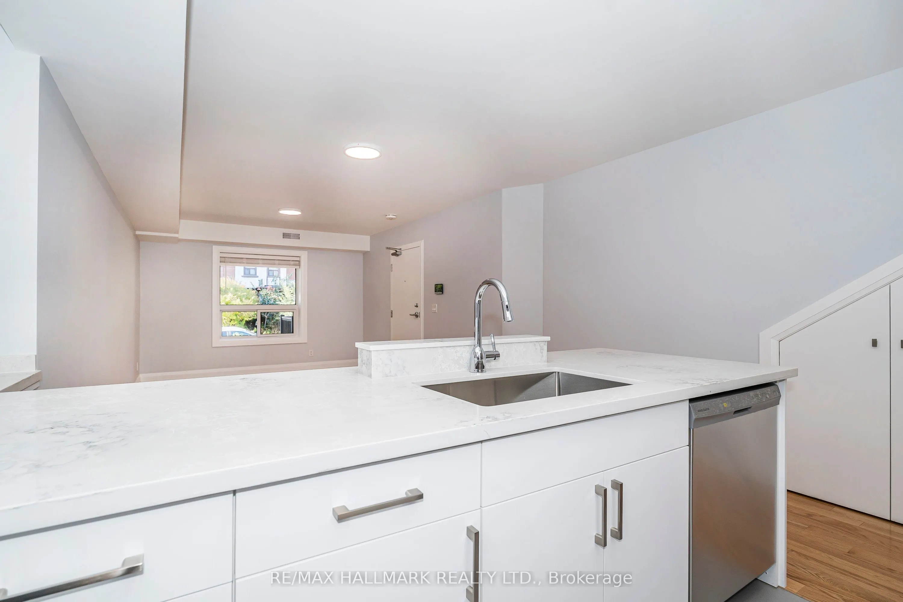 519 Gladstone Avenue, ##2 Main