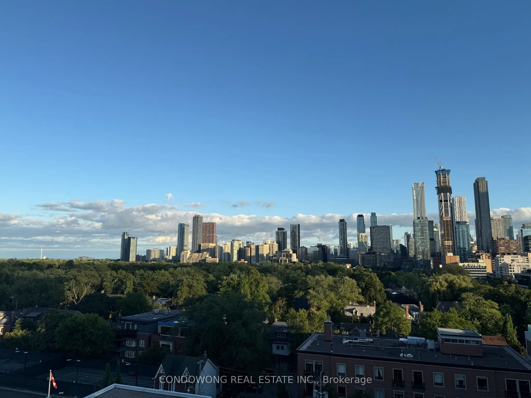 25 Scrivener Square, #906