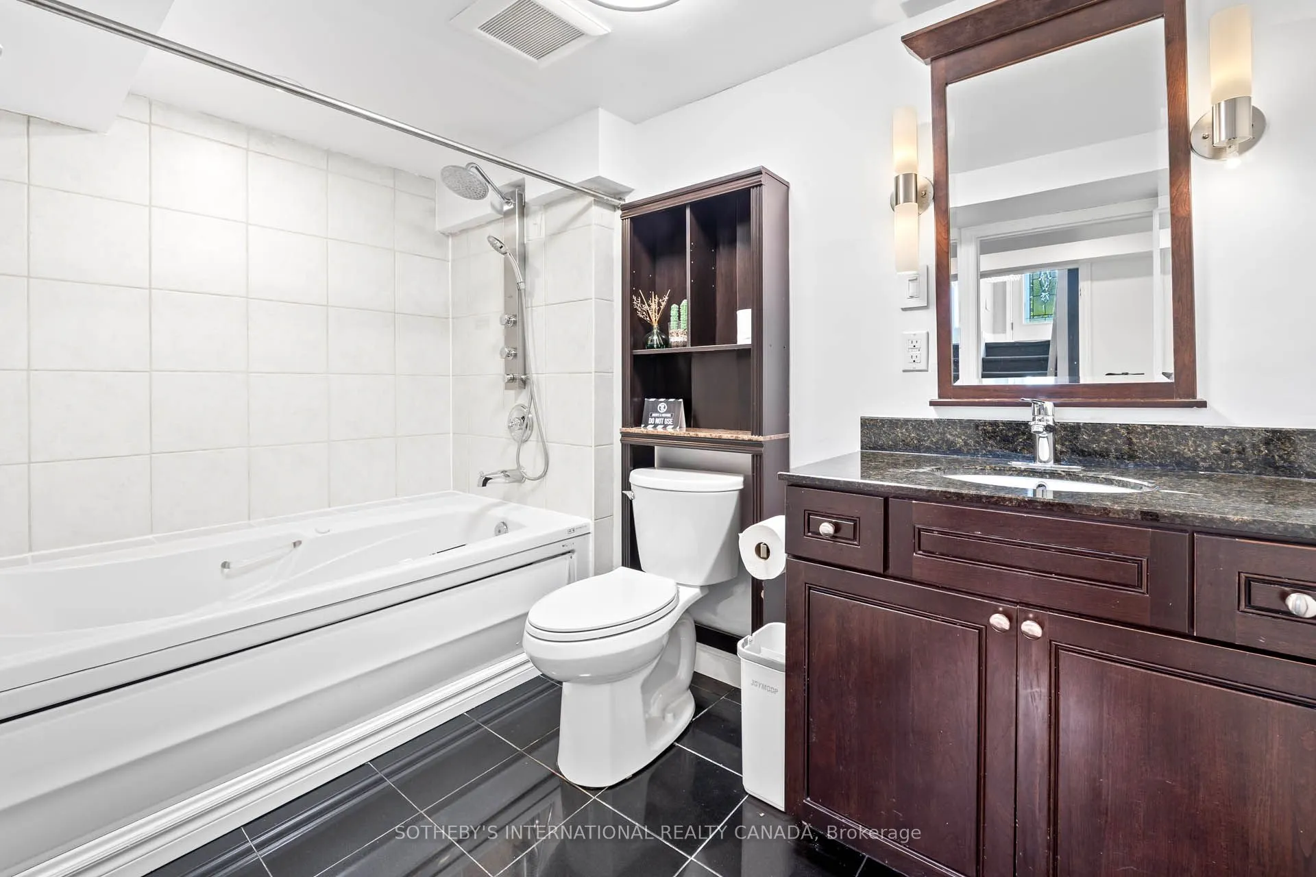 108 Lynedock Crescent N