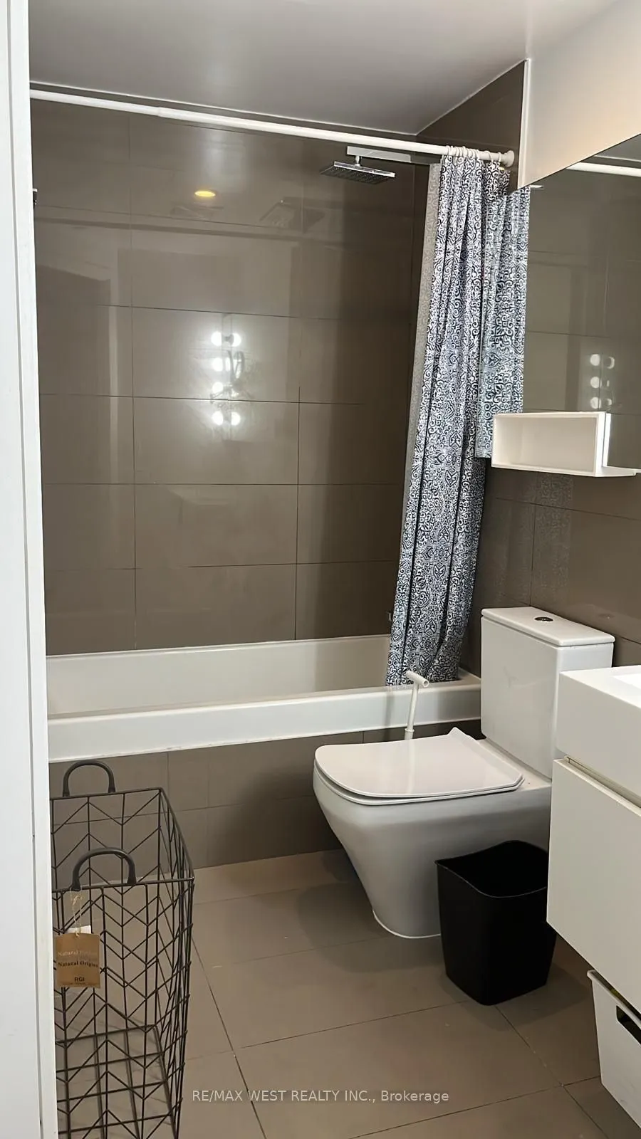 45 Charles Street E, #709