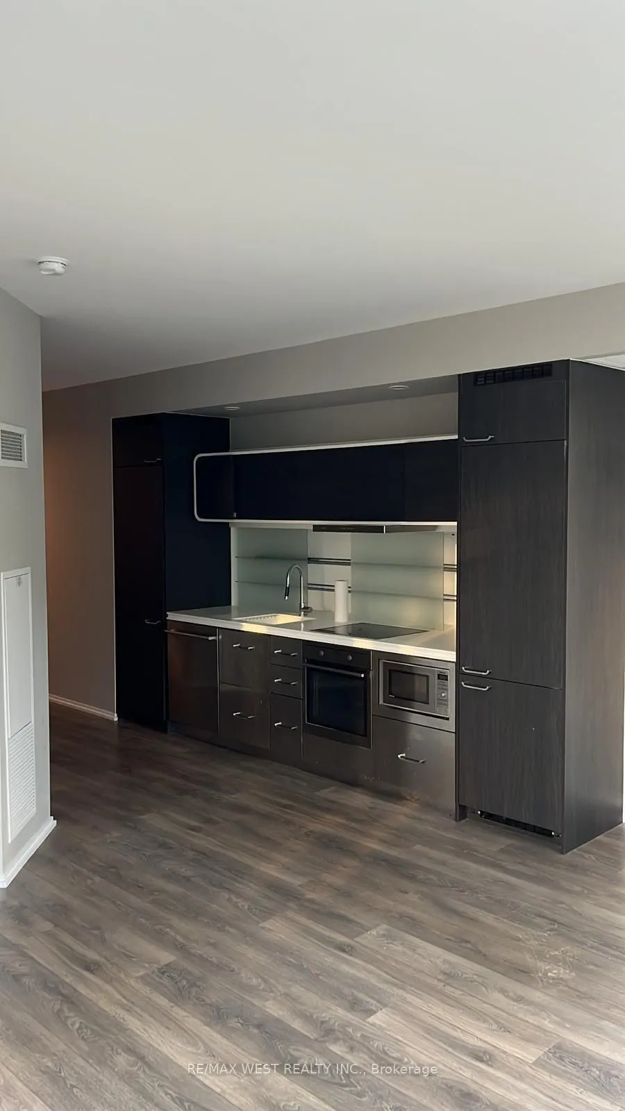 45 Charles Street E, #709