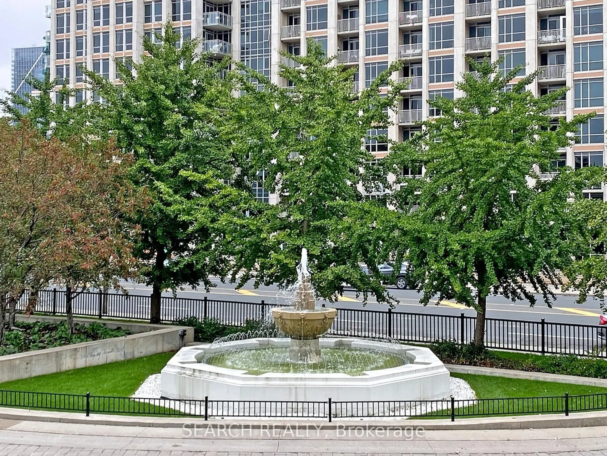 637 Lake Shore Boulevard W, #1028