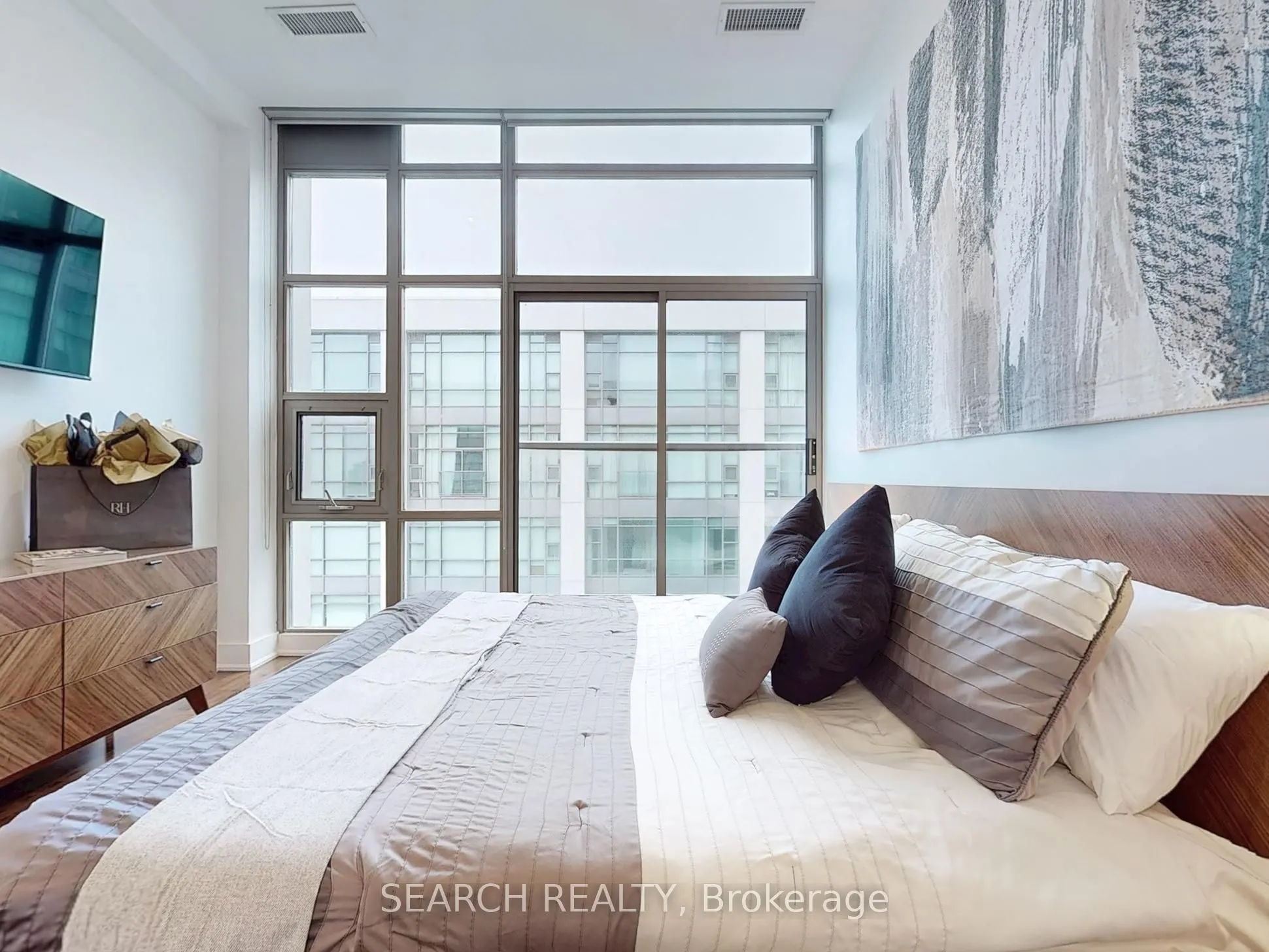 637 Lake Shore Boulevard W, #1028