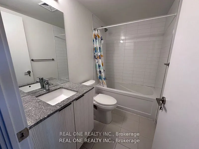 158 Front Street E, #815