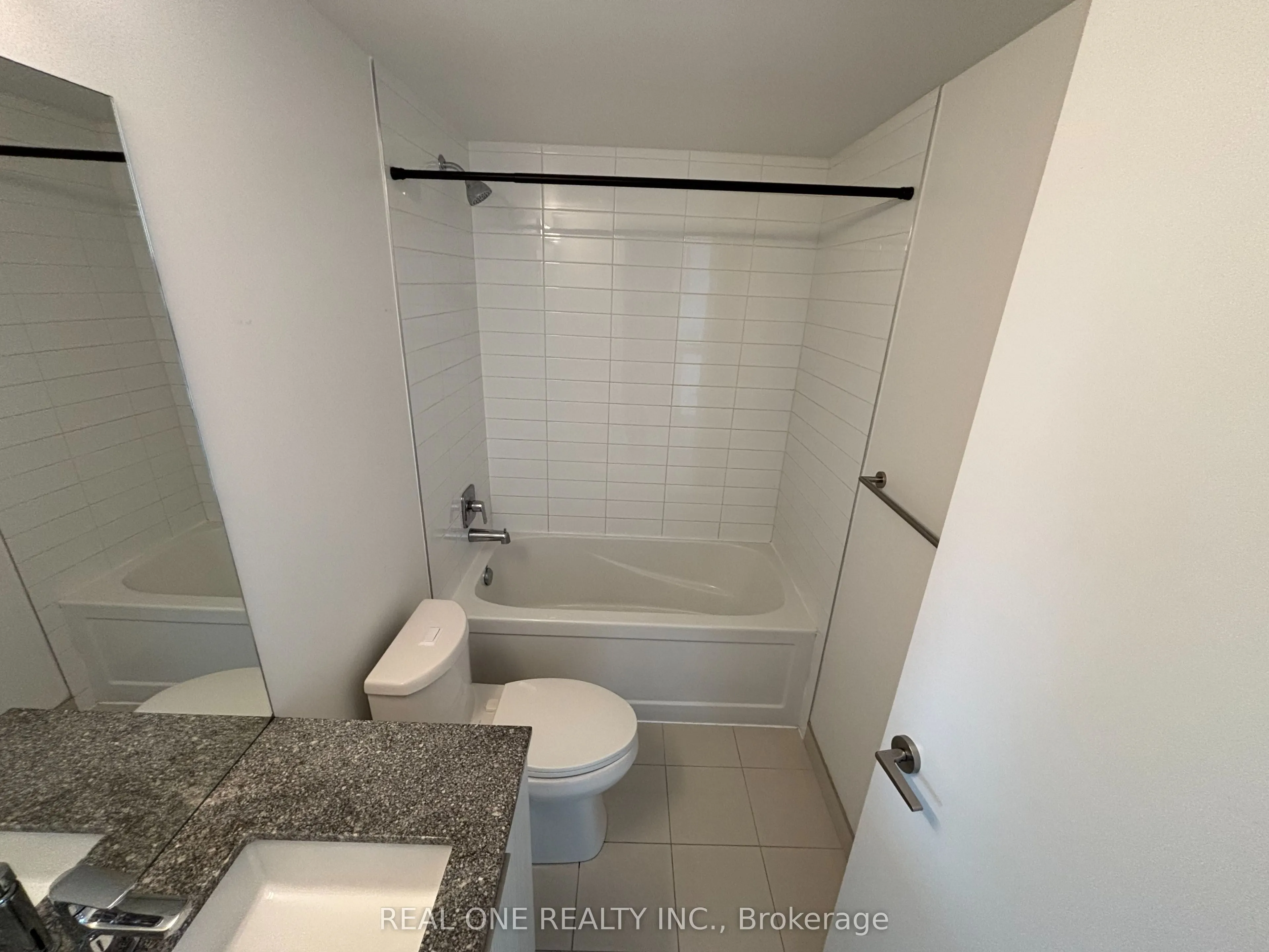 158 Front Street E, #815