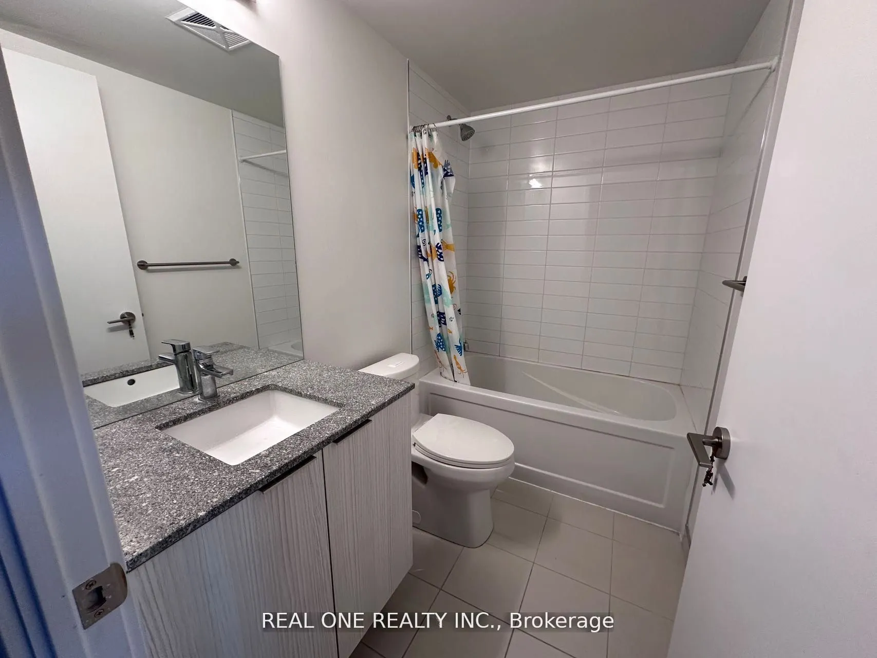 158 Front Street E, #815