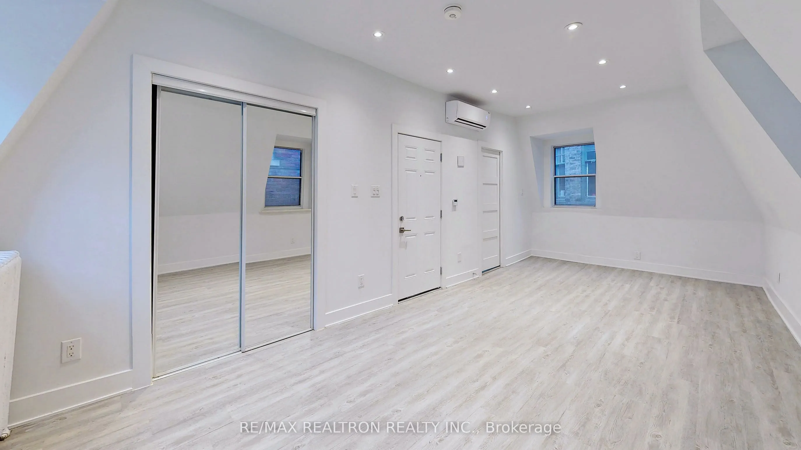 69 Gloucester Street