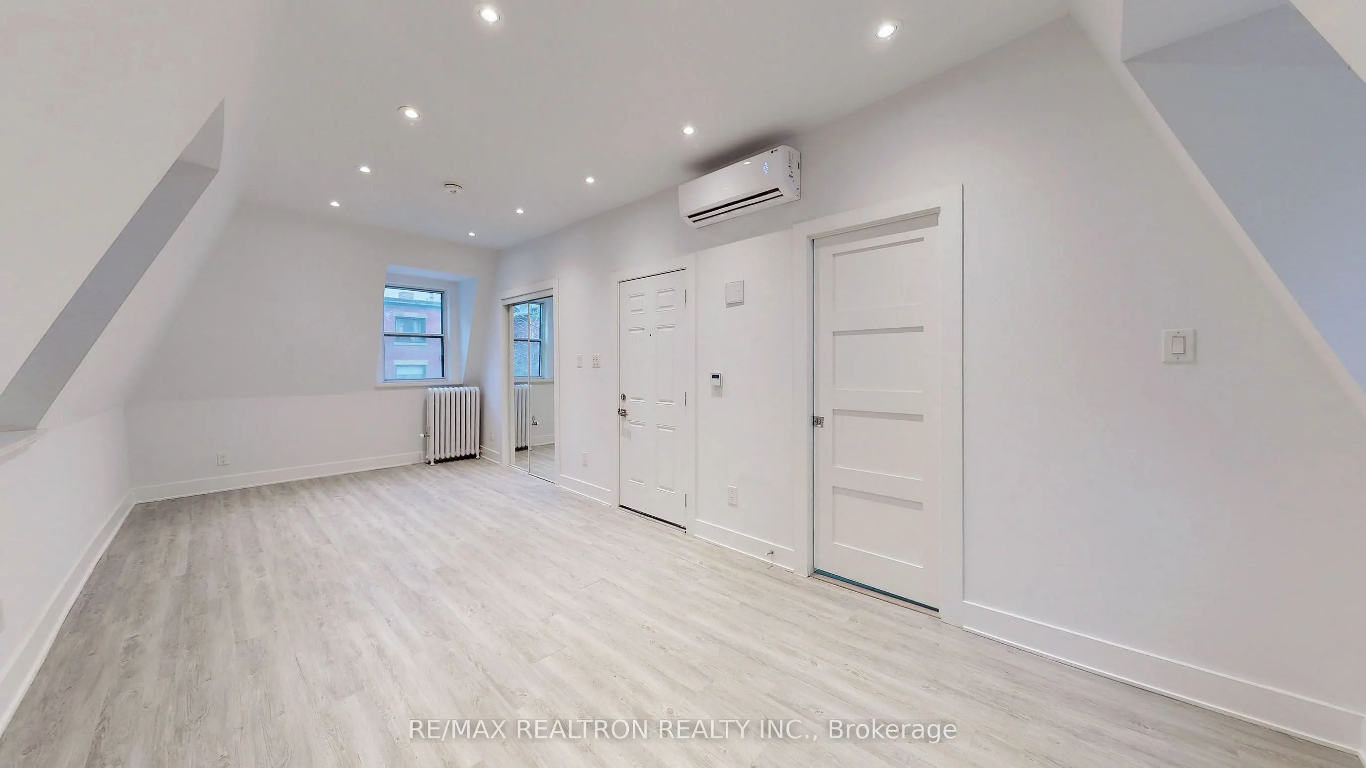 69 Gloucester Street