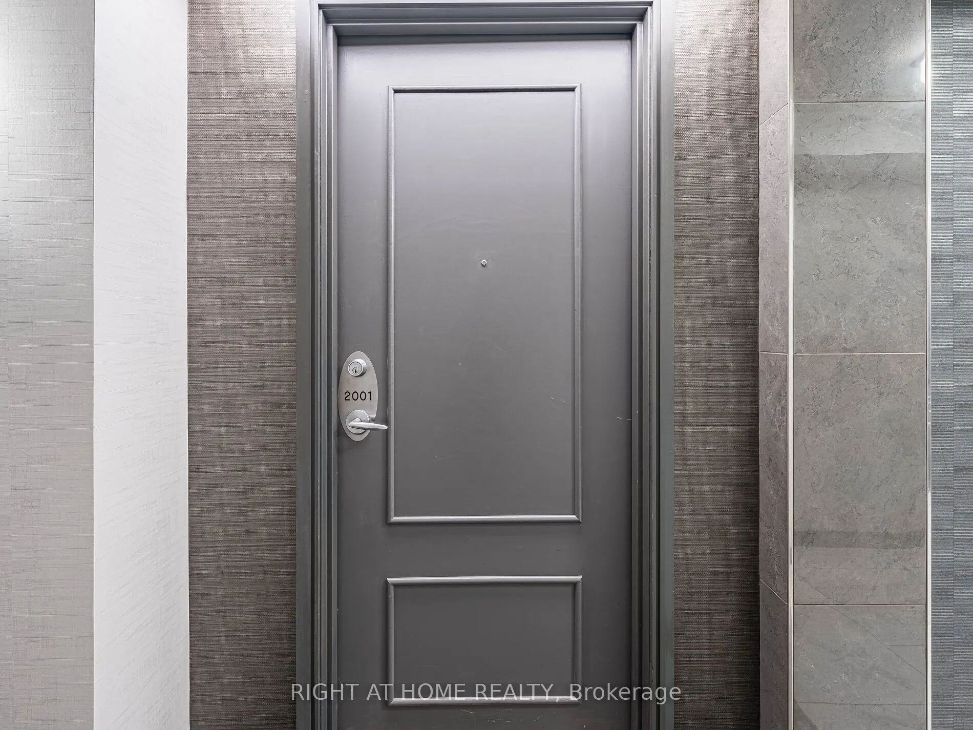 238 Doris Avenue, #2001